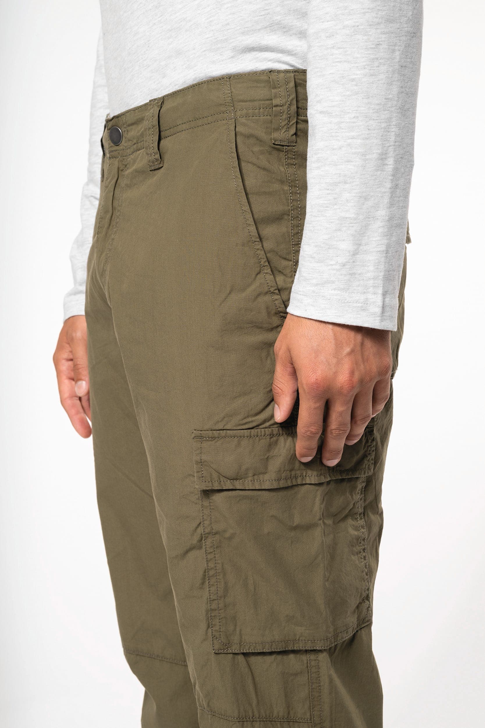 Pantalon léger multipoches homme en situation