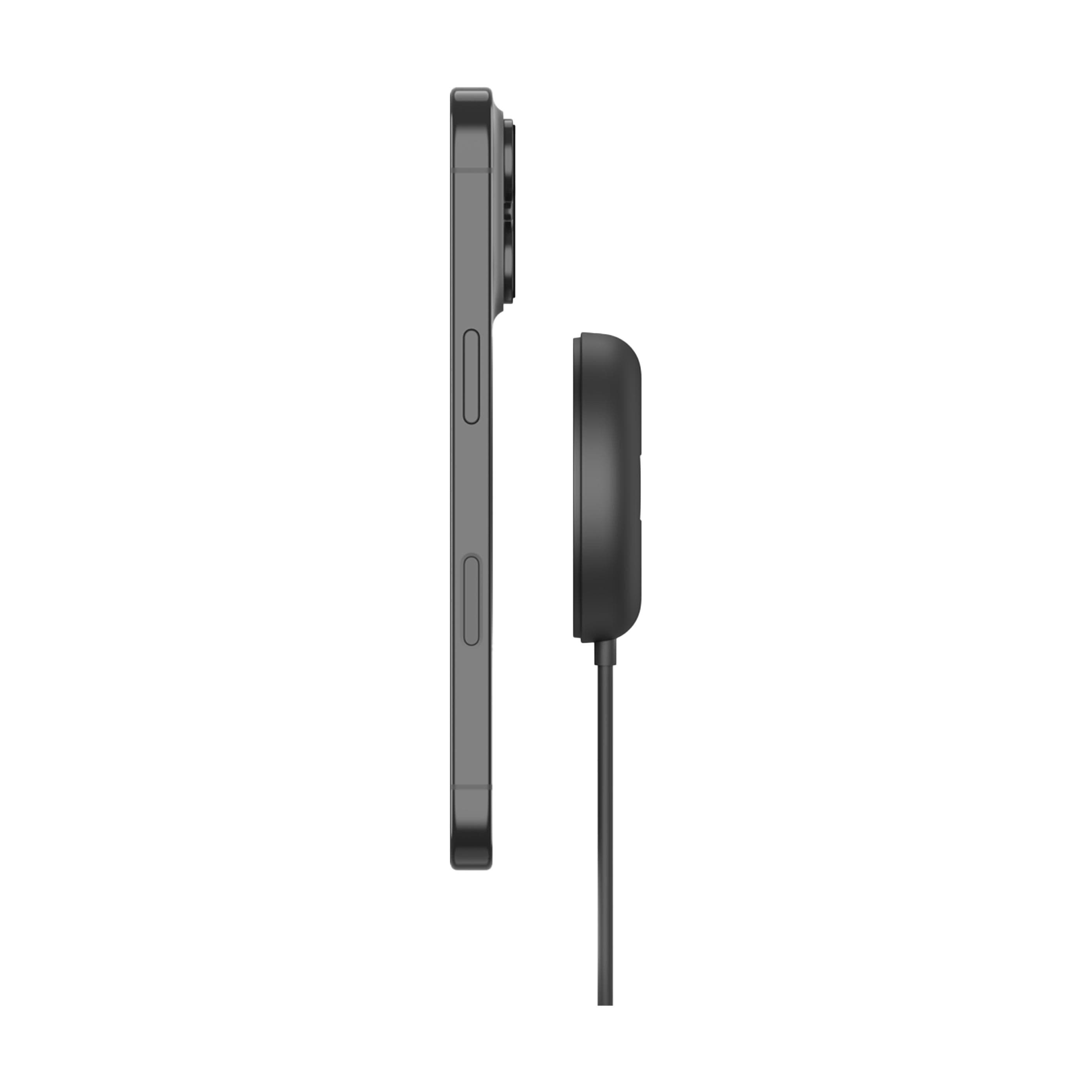 Tapis de charge Belkin Boost Charge Qi2 15W magnétique en situation