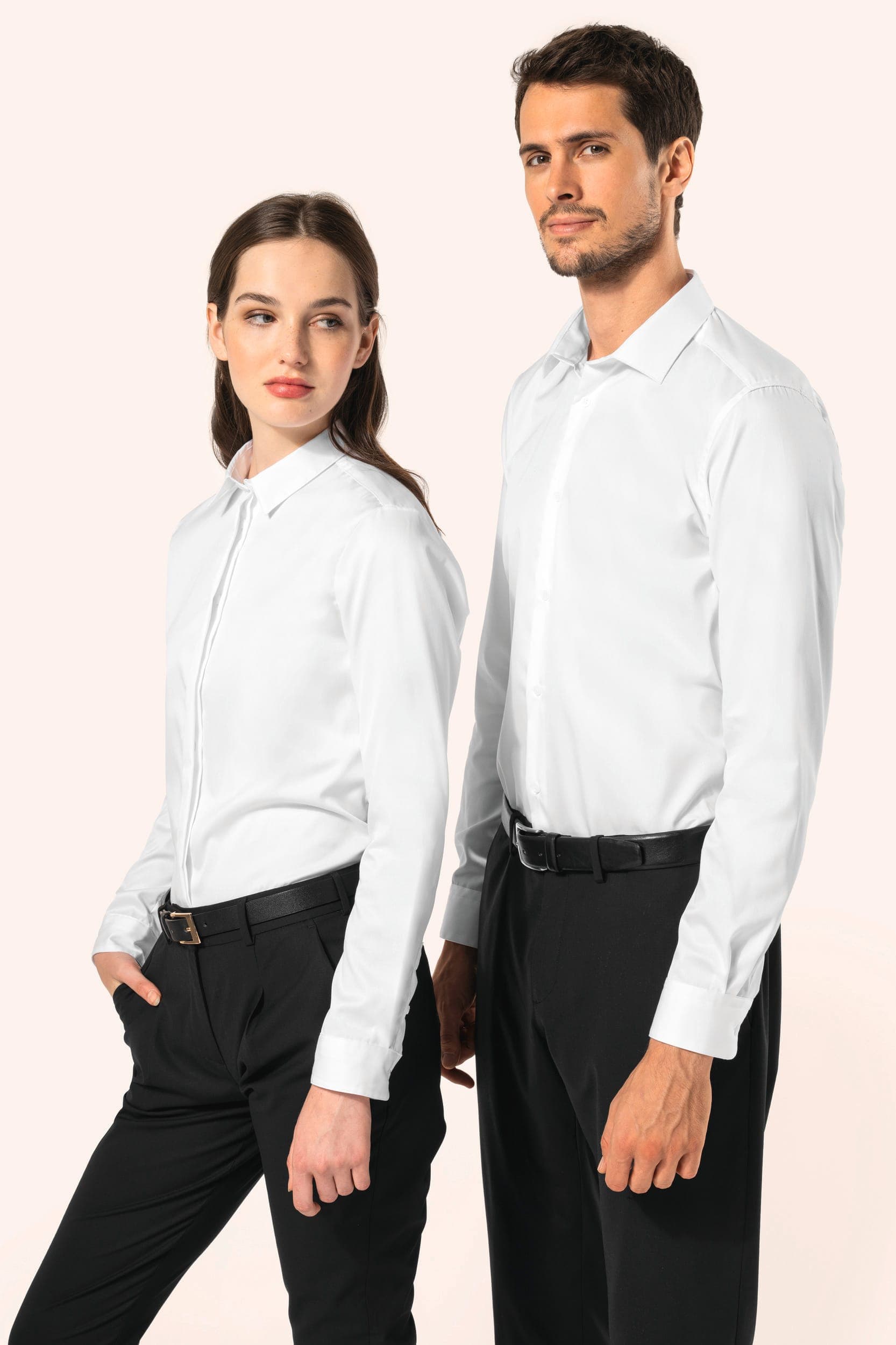 Chemise twill manches longues femme en situation