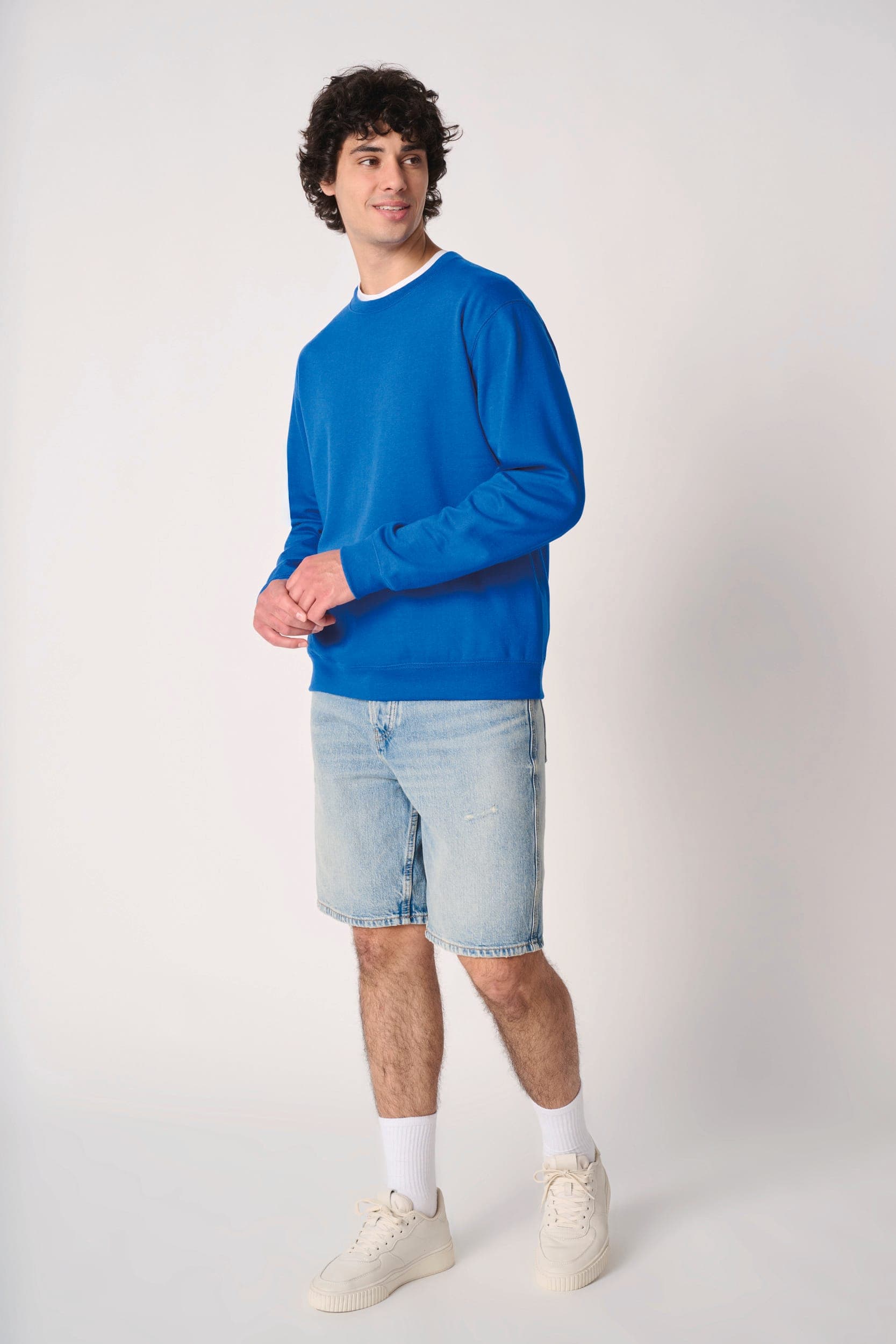 Sweat-shirt col rond unisexe en situation