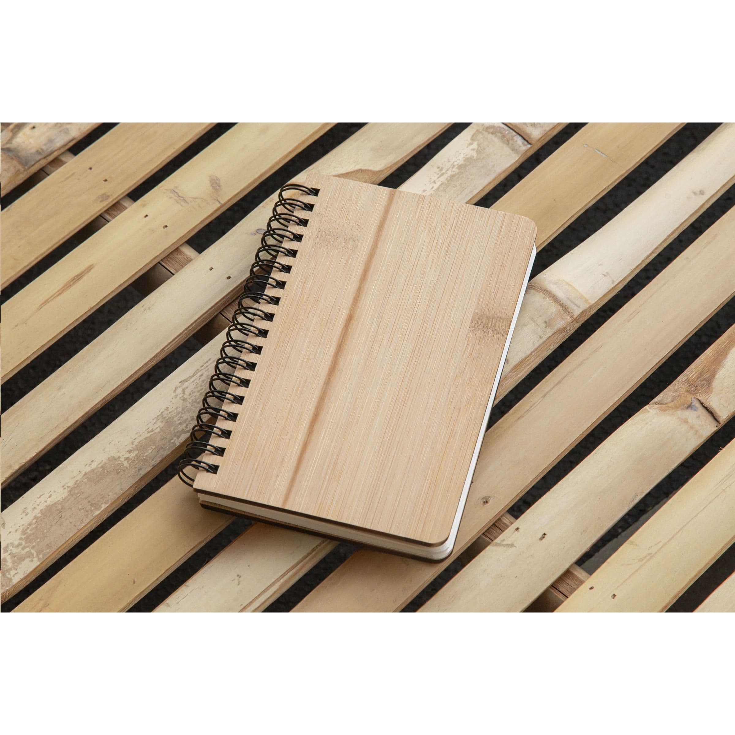 Carnet de notes fabriqué à partir de déchet de pierre et bambou A6 en situation