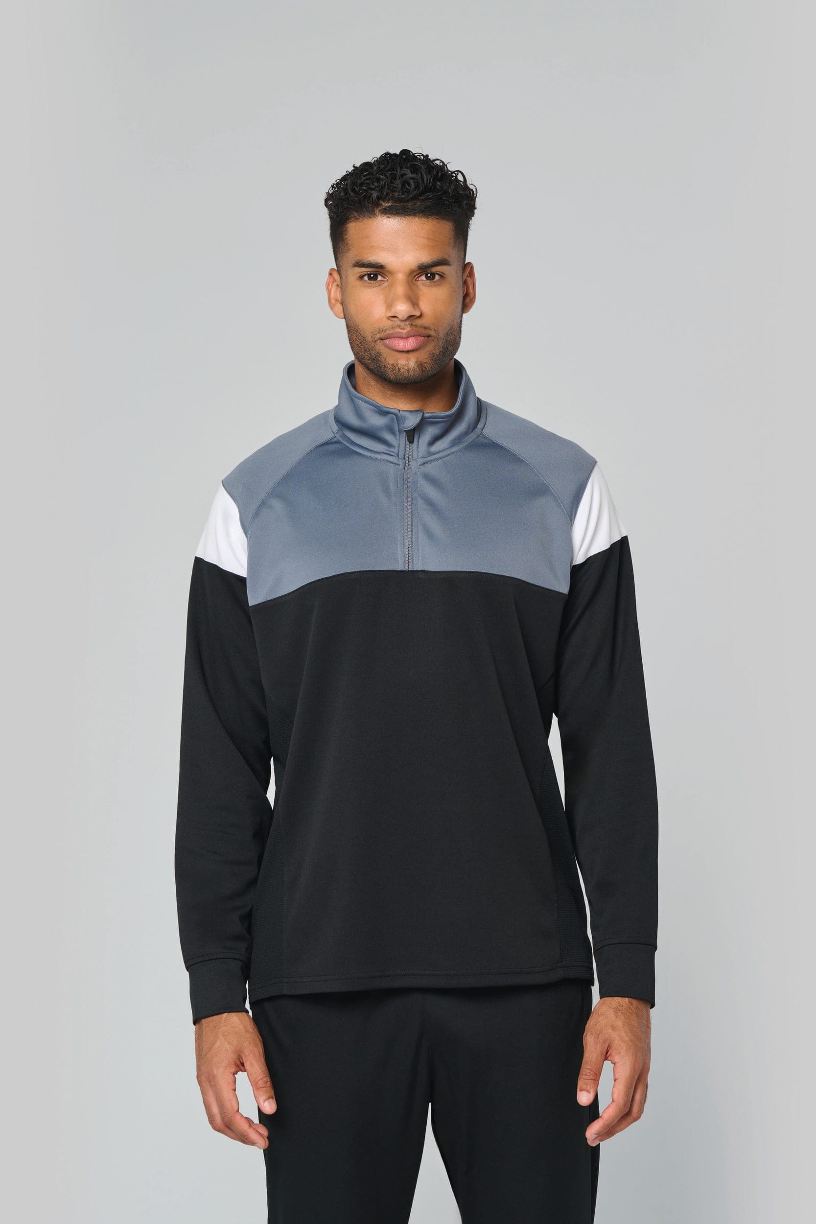Sweat d'entrainement 1/4 zip unisexe en situation