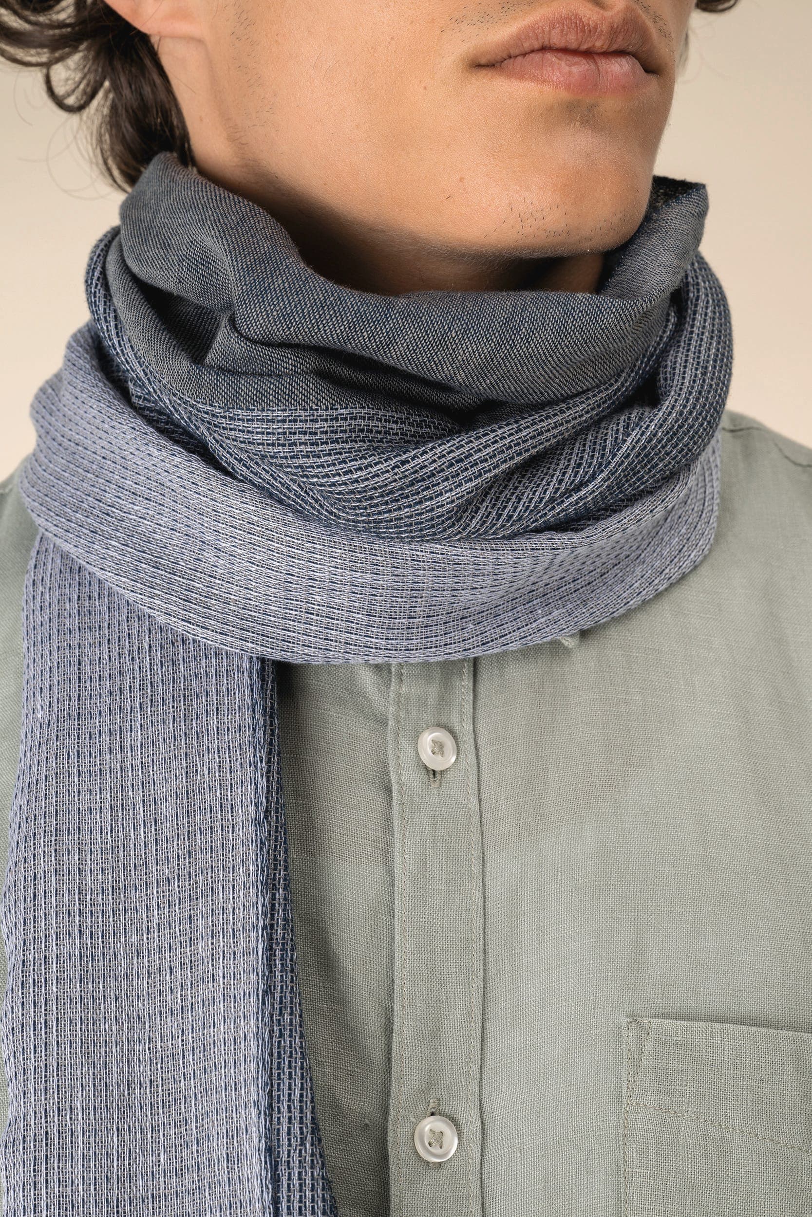 Chèche en twill unisexe en situation