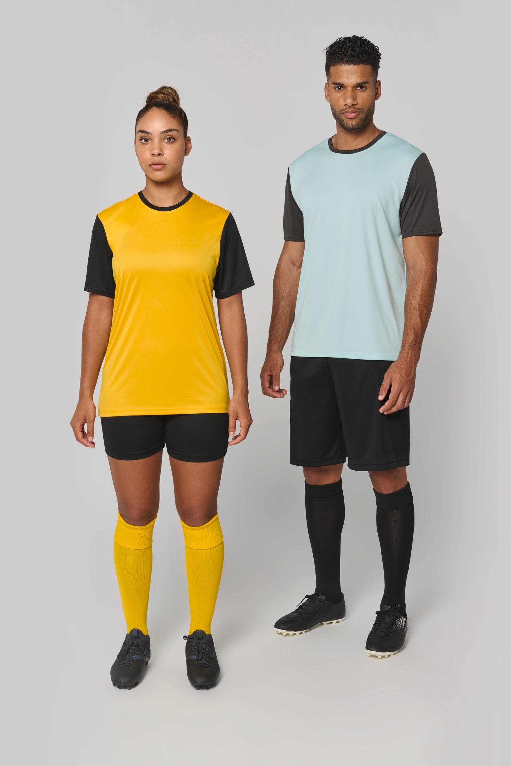 Maillot multisport manches courtes bicolore unisexe en situation