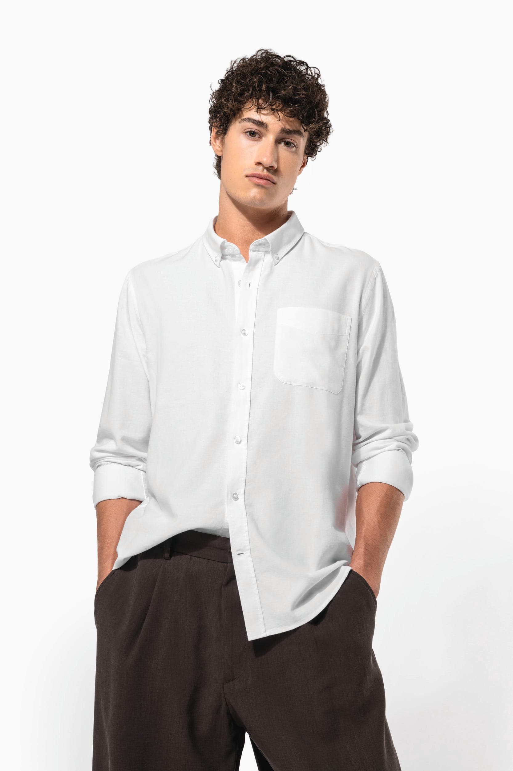 Chemise Oxford lavée manches longues en situation
