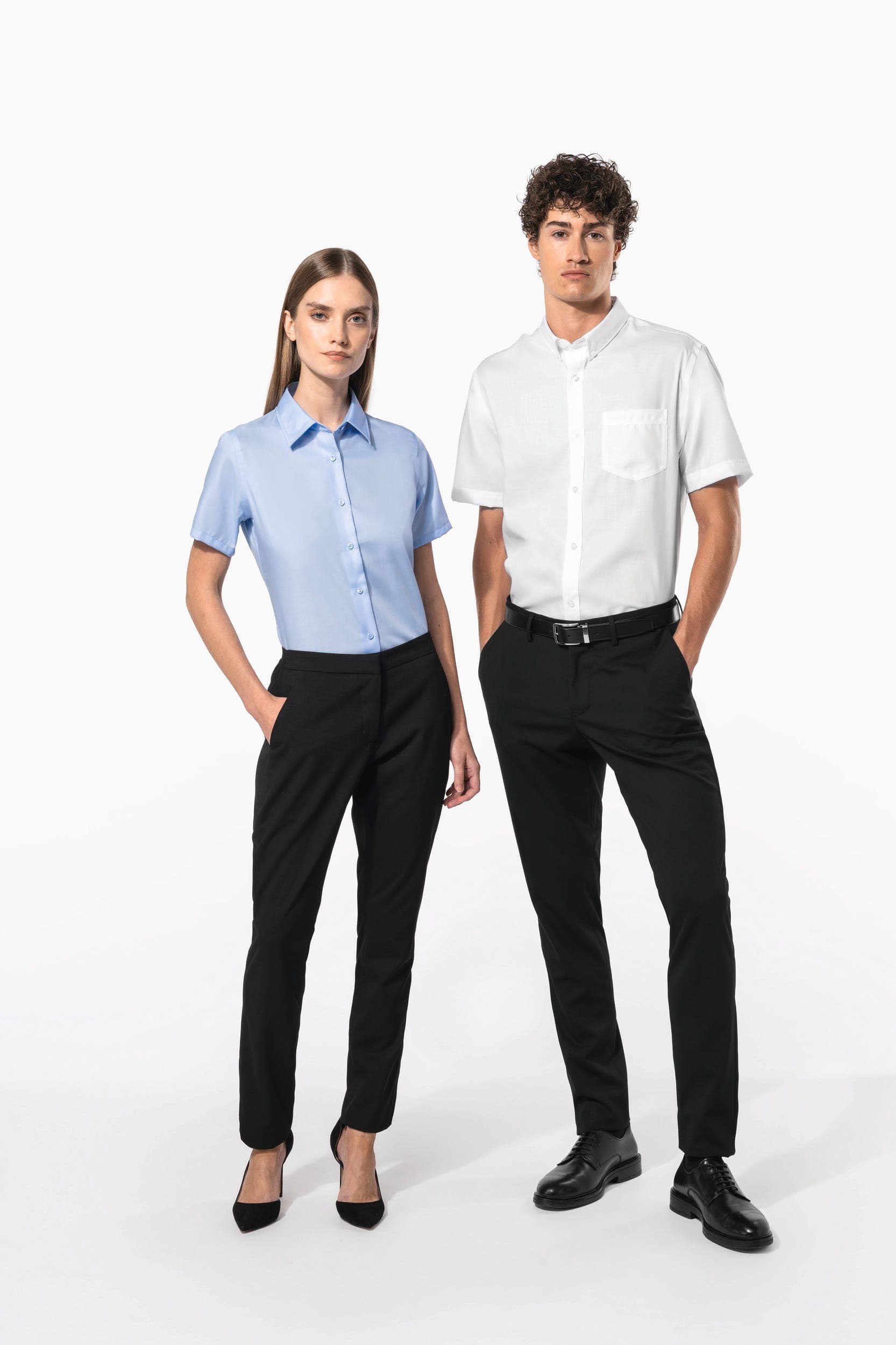Chemise micro-sergé manches courtes sans repassage en situation