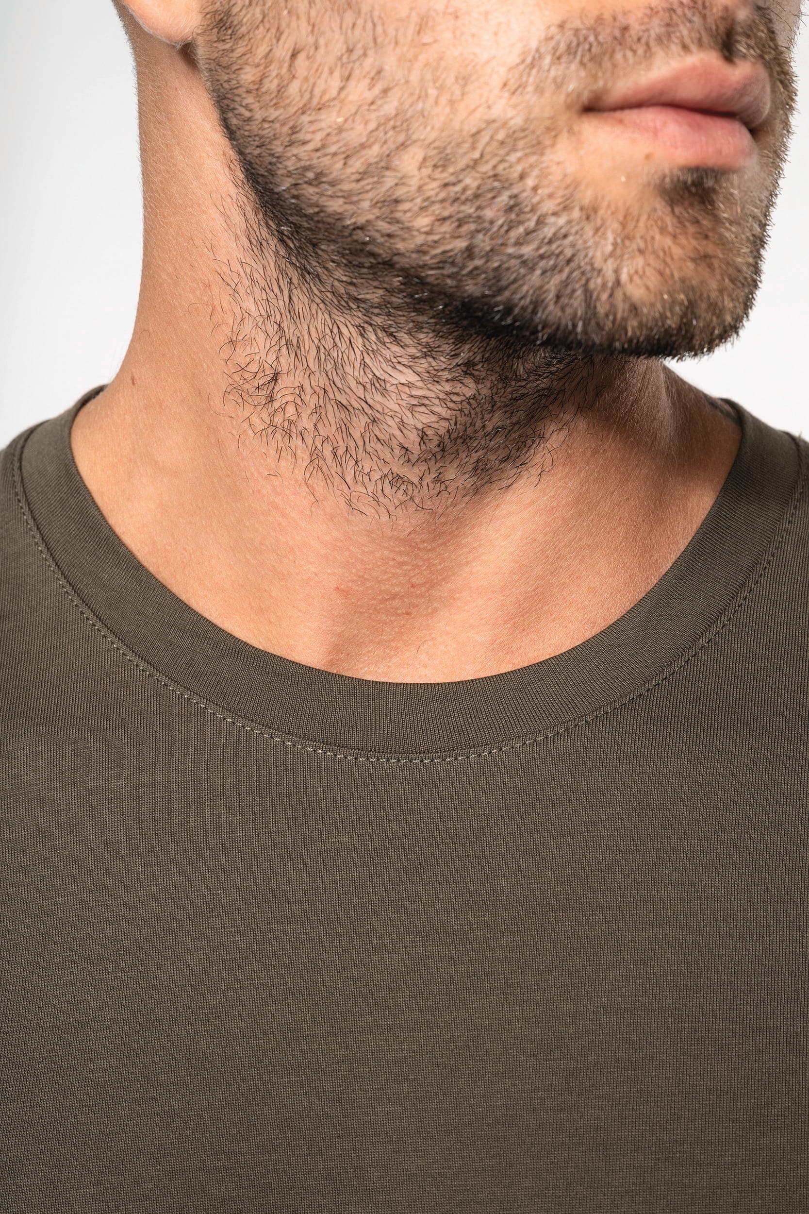 T-shirt col rond manches longues homme en situation