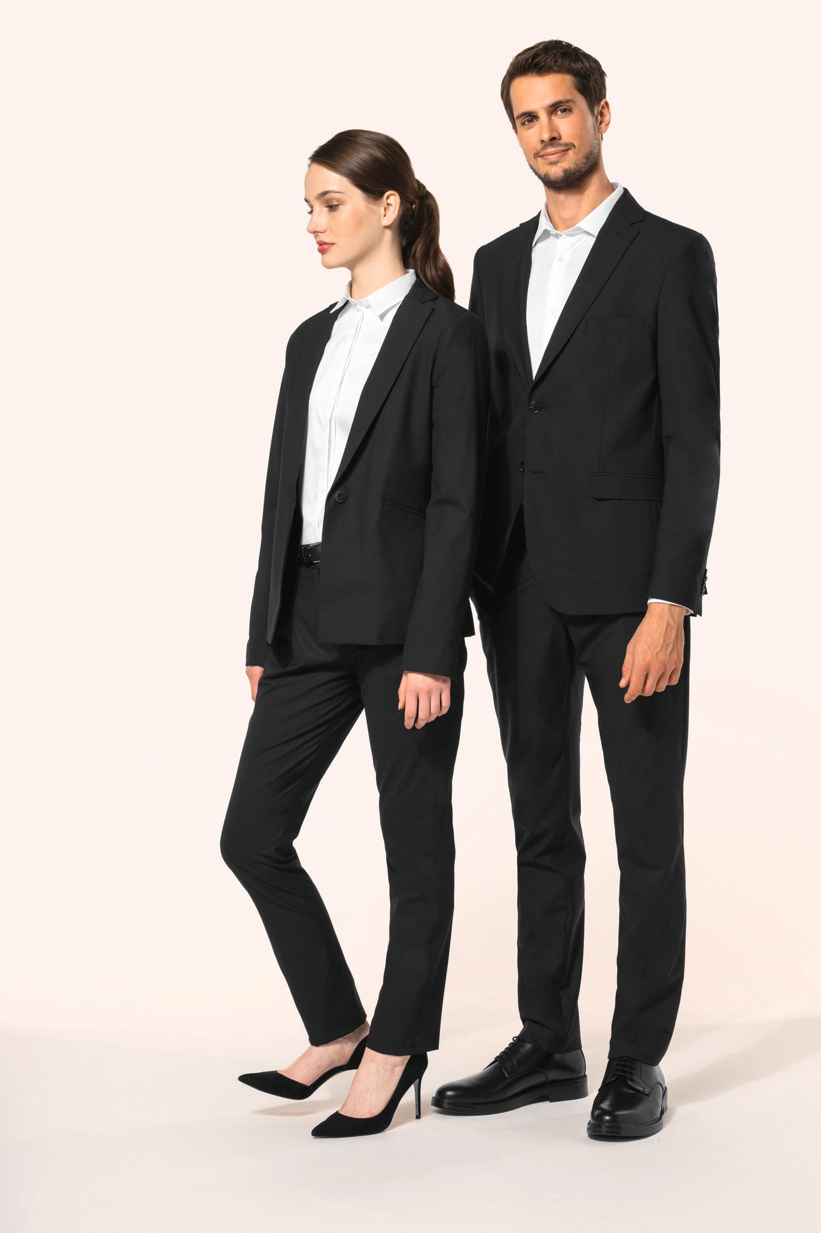 Pantalon City femme en situation