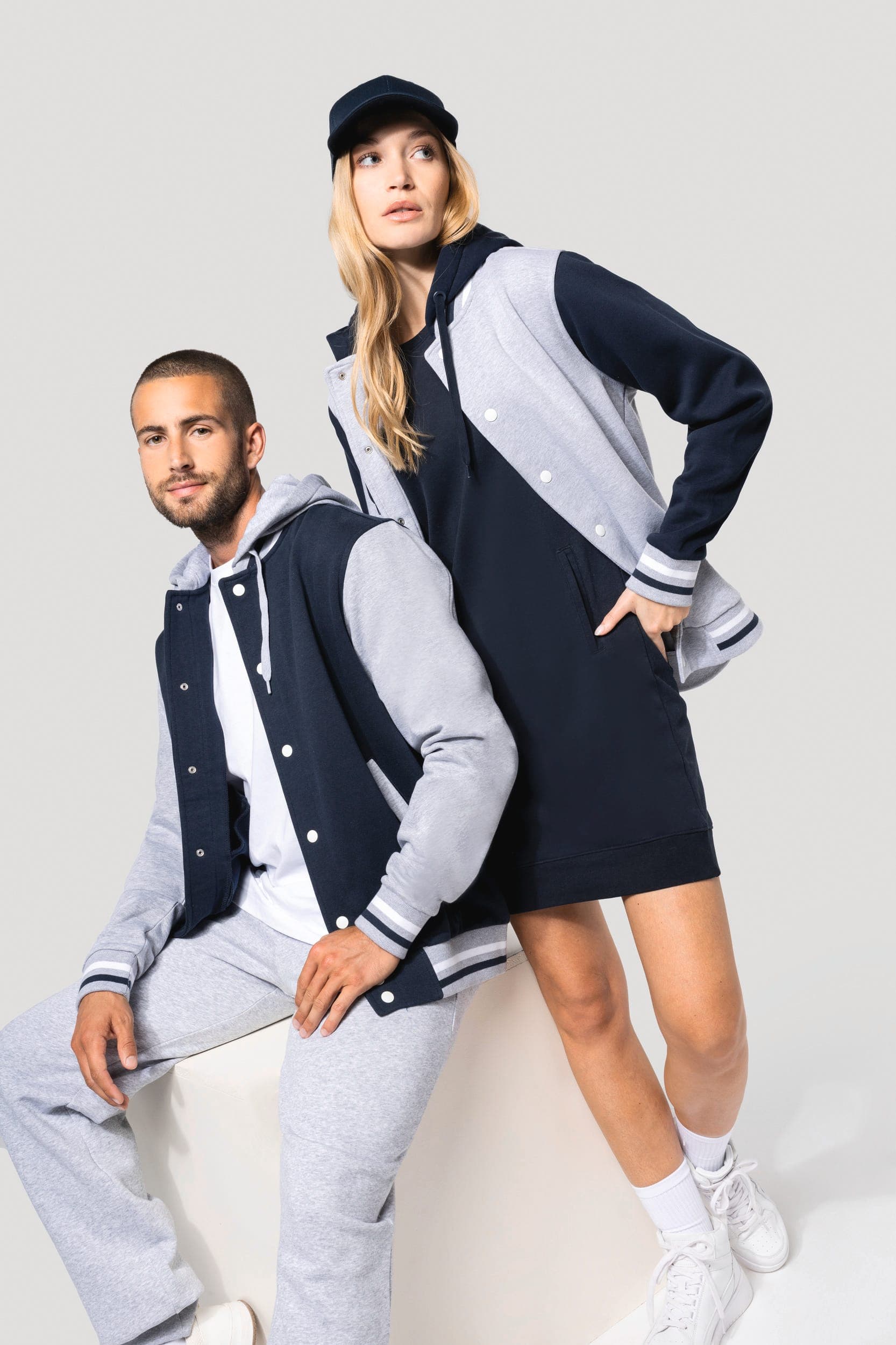 Blouson Teddy à capuche unisexe en situation