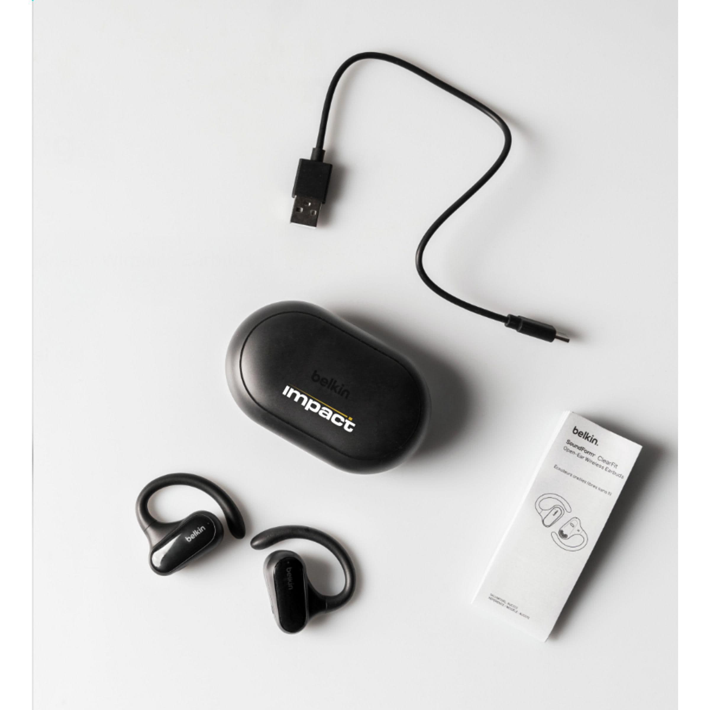 Écouteurs sans fil Belkin SoundForm ClearFit open-ear en situation