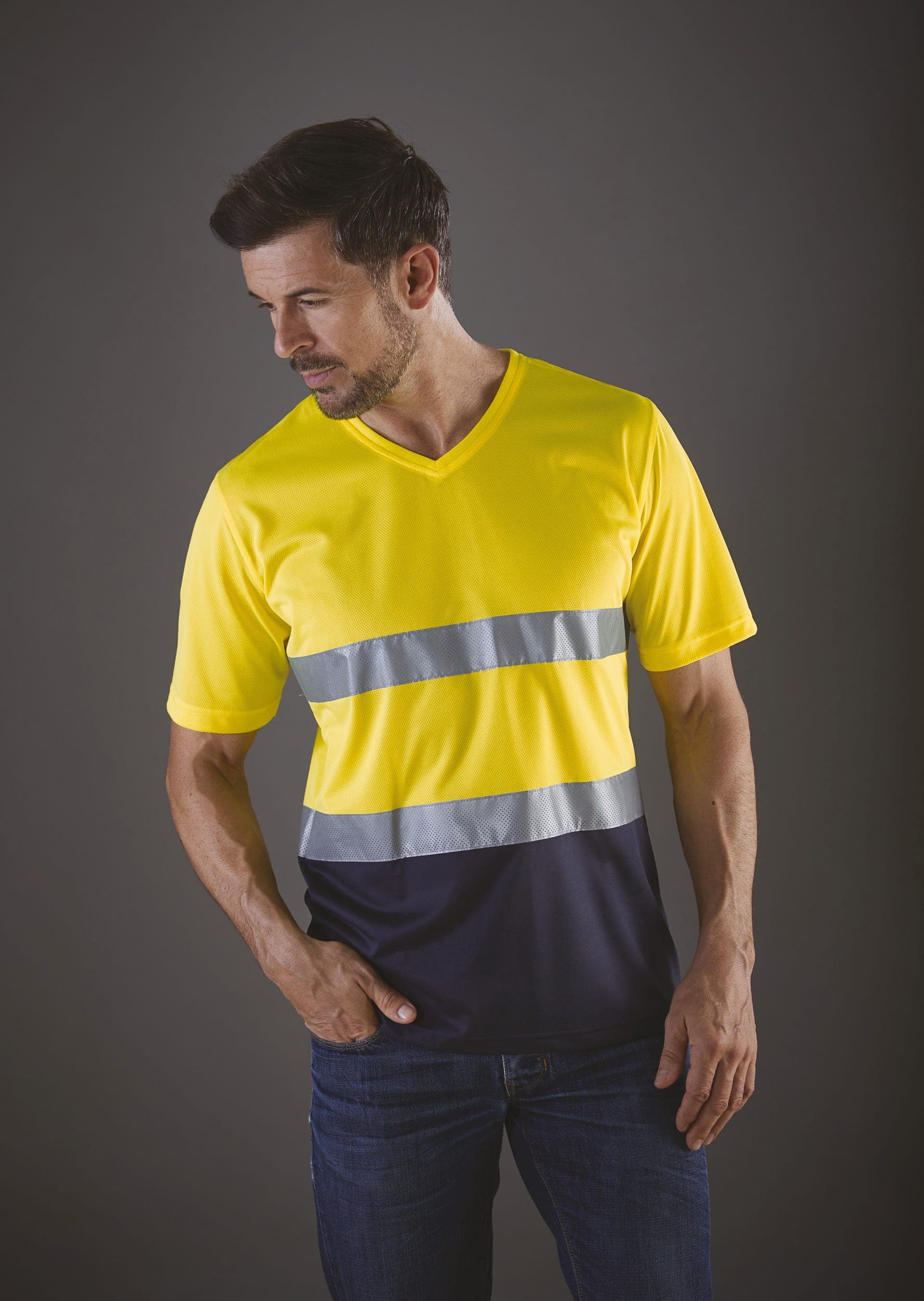 T-shirt col V haute visibilité Top Cool en situation