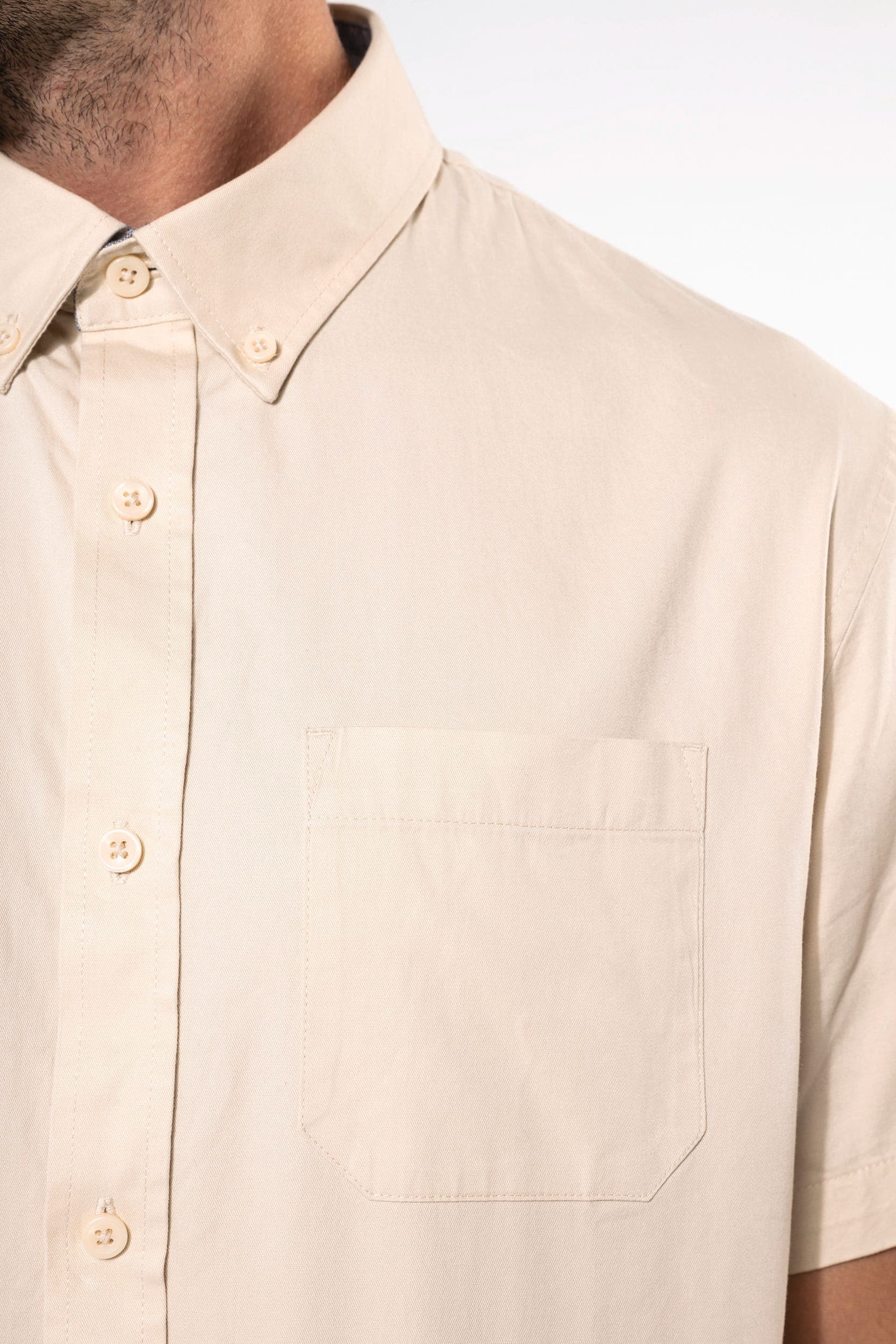 Chemise coton manches courtes Ariana III homme en situation