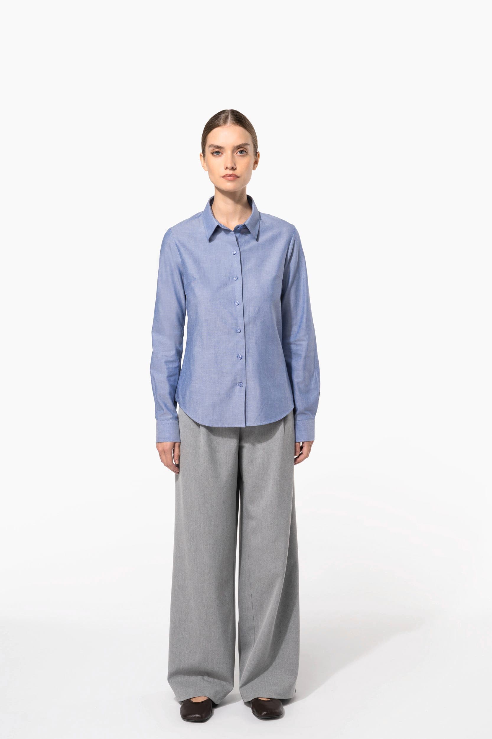Chemise Oxford manches longues femme en situation