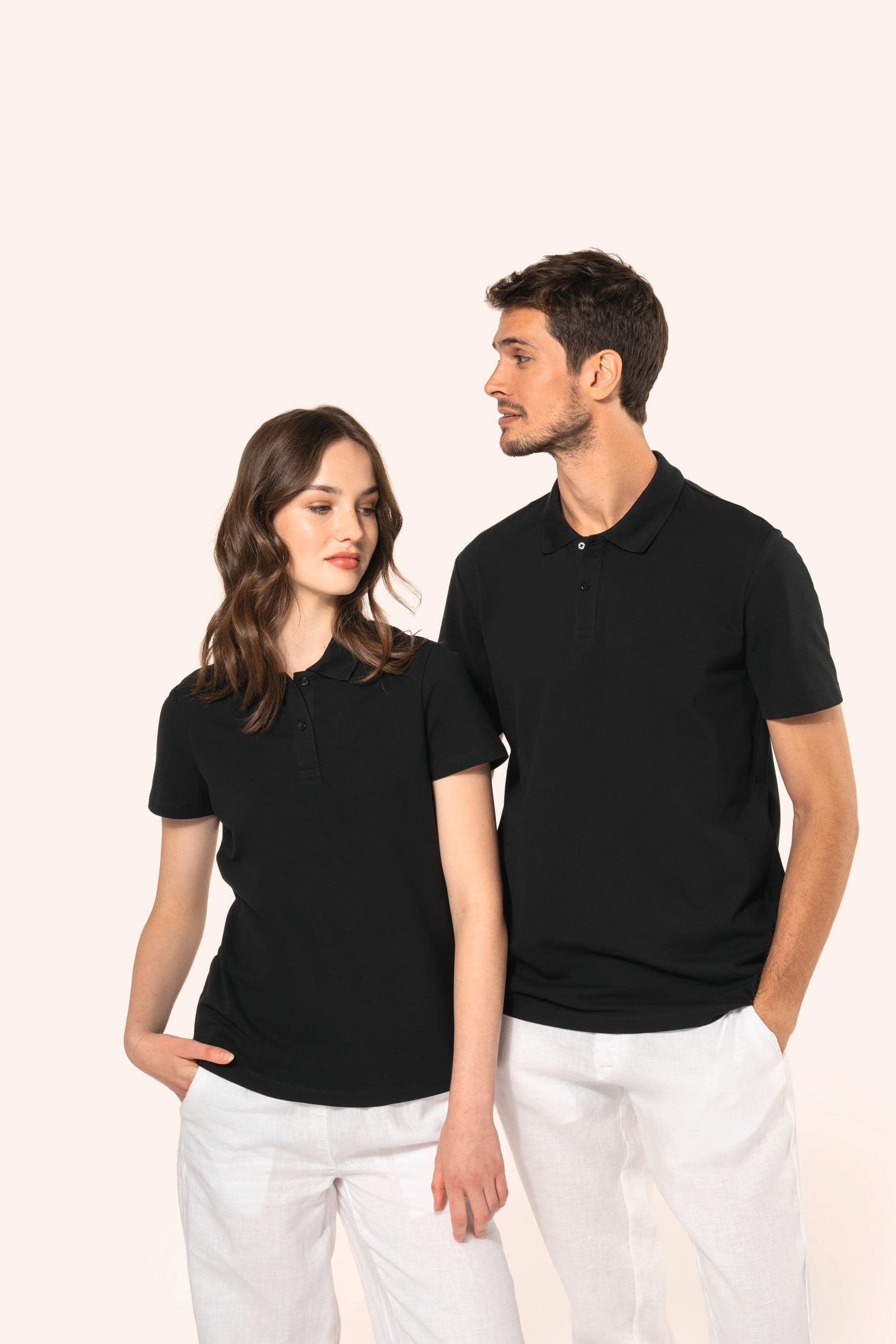 Polo Supima® manches courtes homme en situation