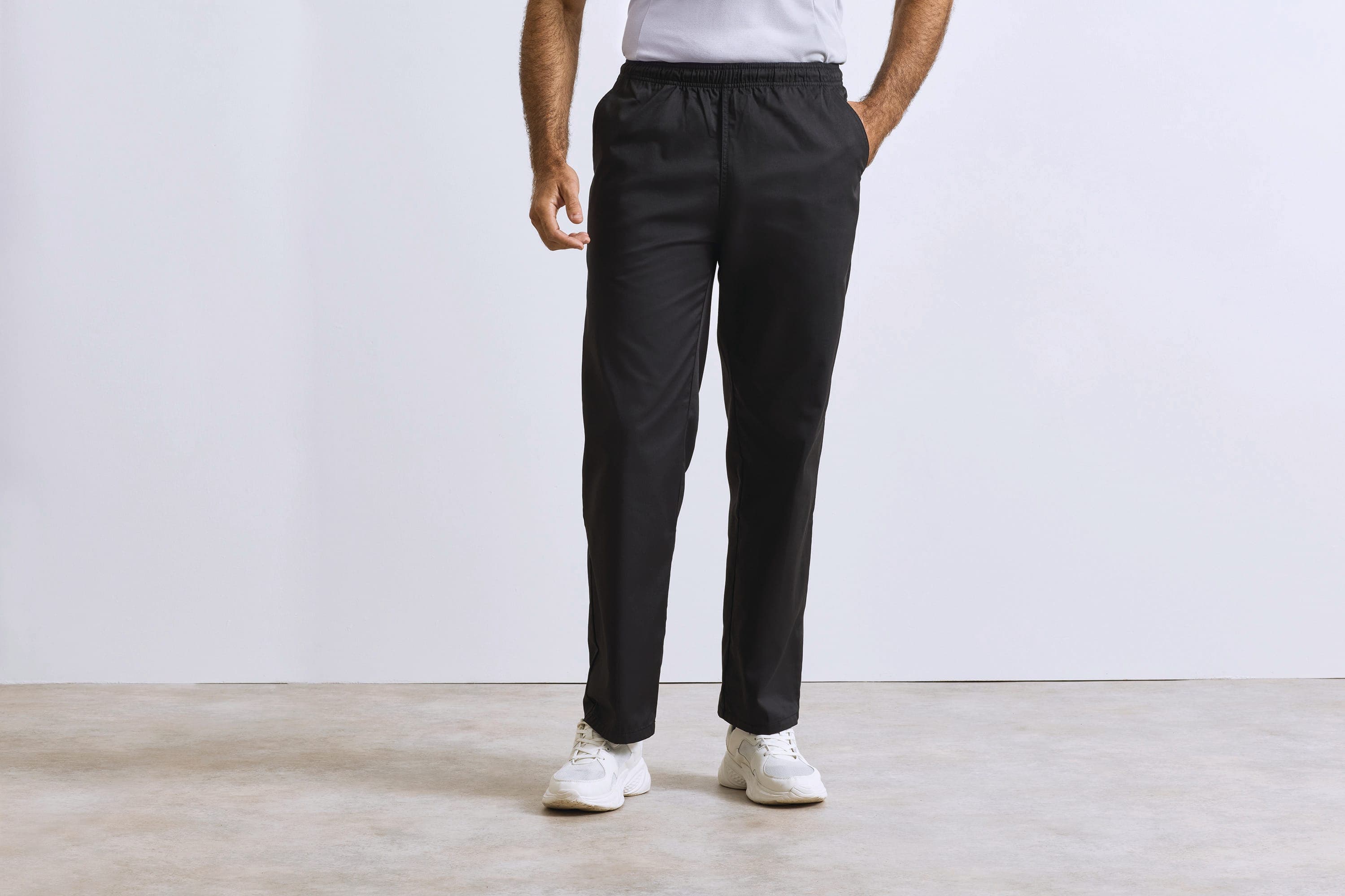 Pantalon de cuisine en situation