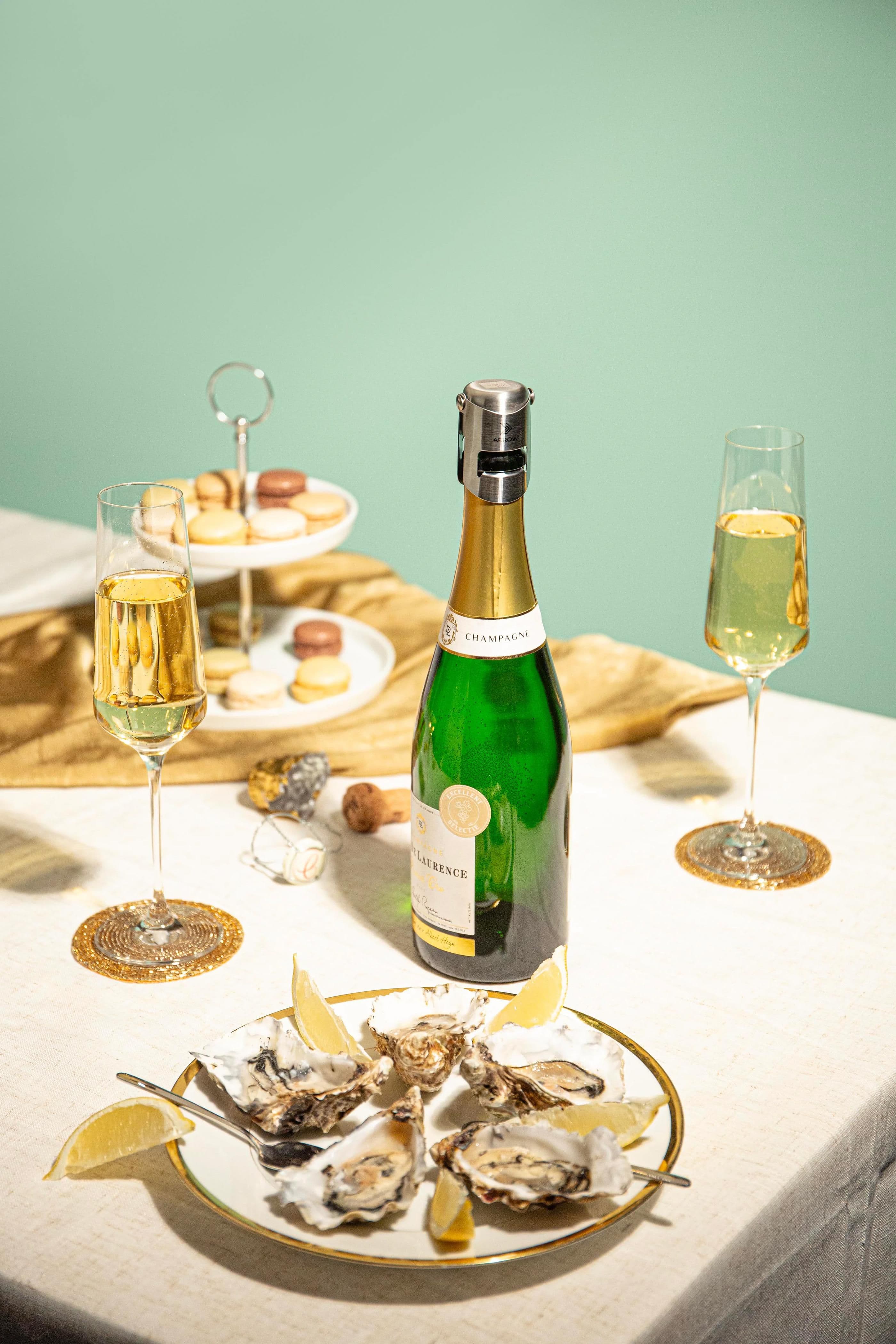Bouchon Vacu Vin Champagne acier inoxydable en situation