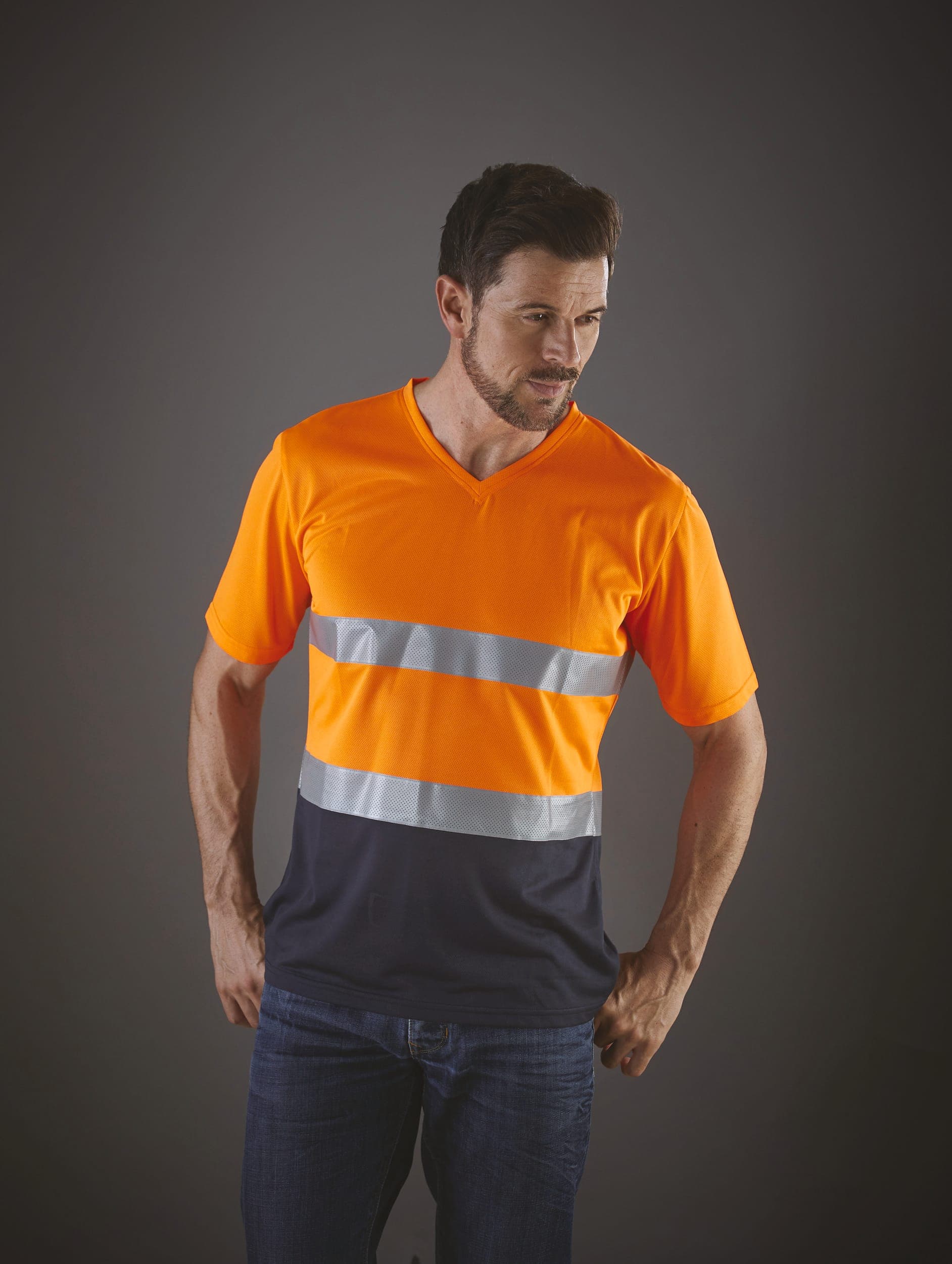 T-shirt col V haute visibilité Top Cool en situation