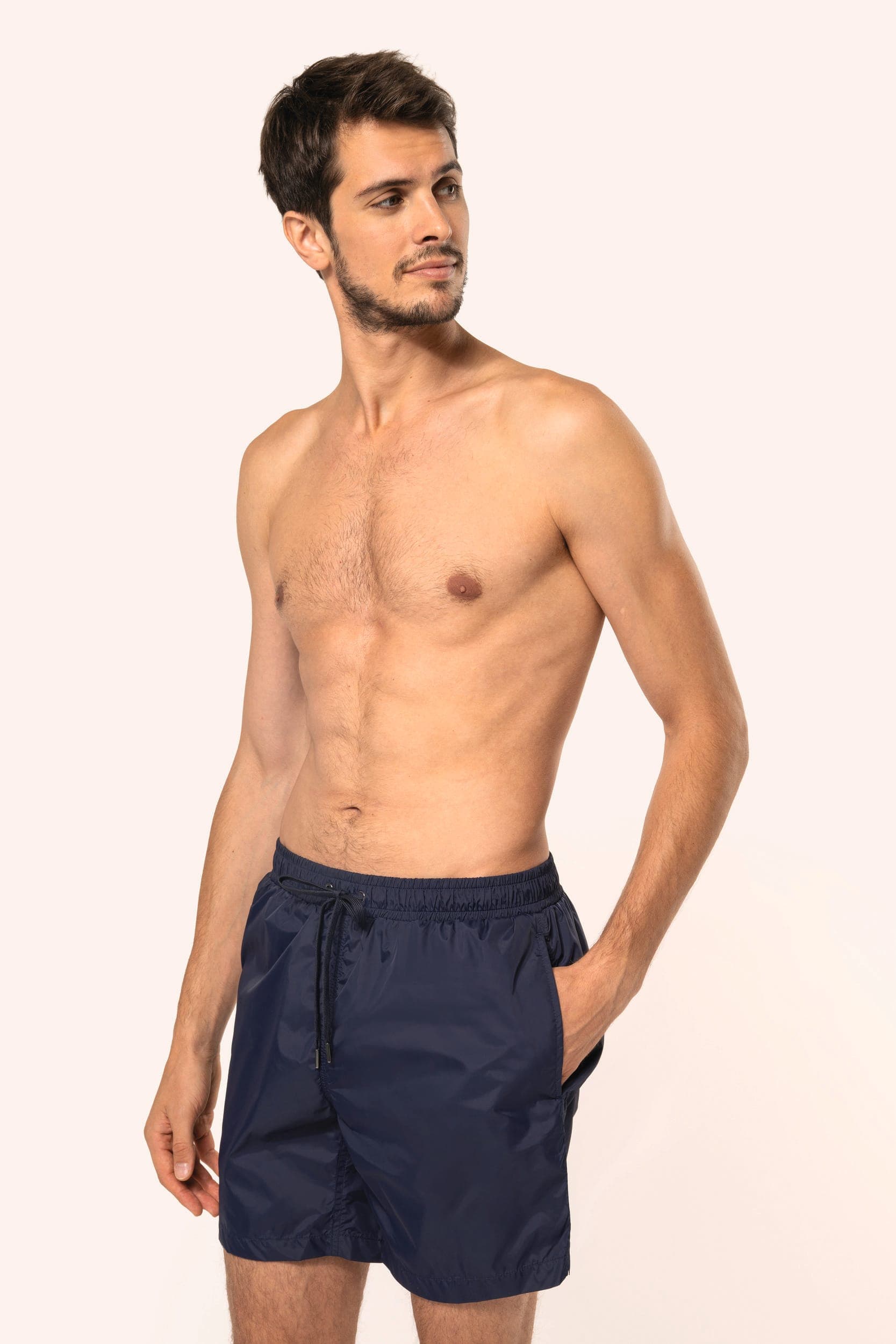 Short de bain homme en situation
