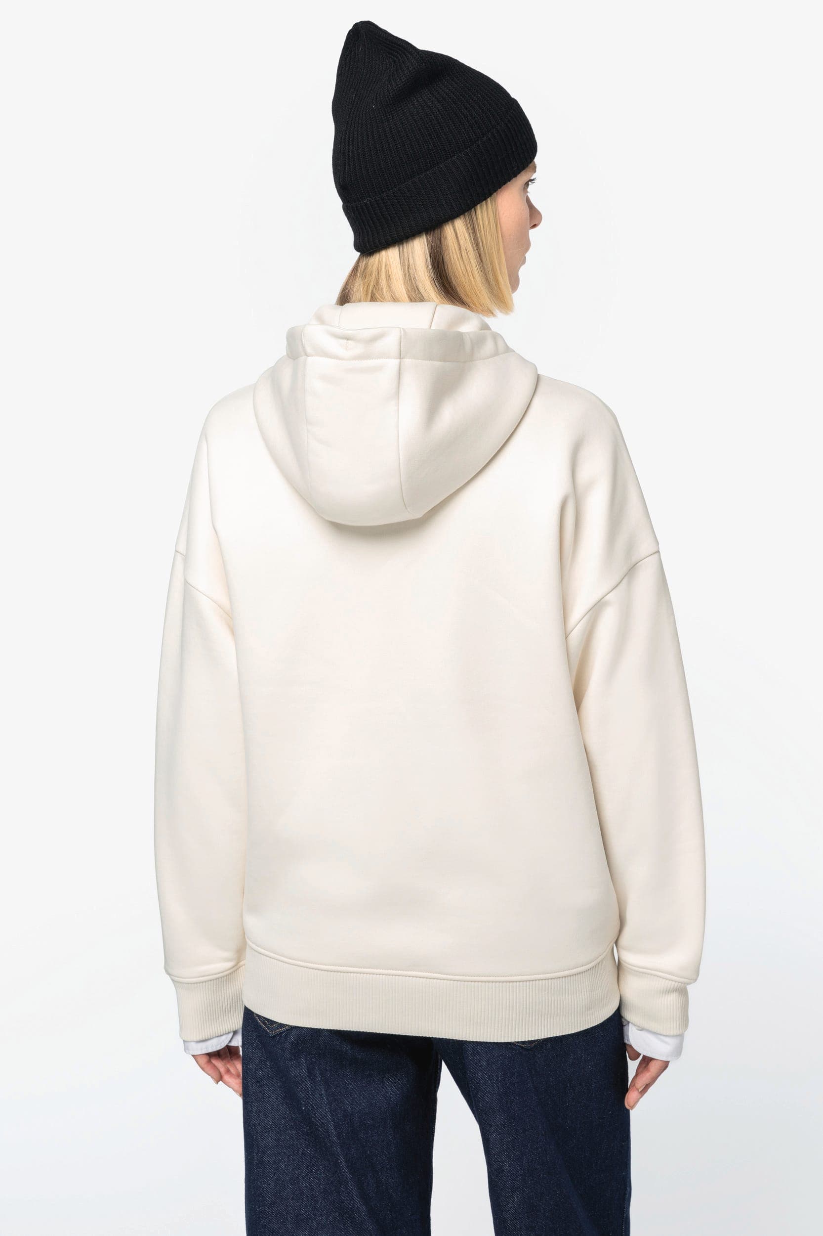 Sweat-shirt écoresponsable zippé à capuche oversize unisexe en situation