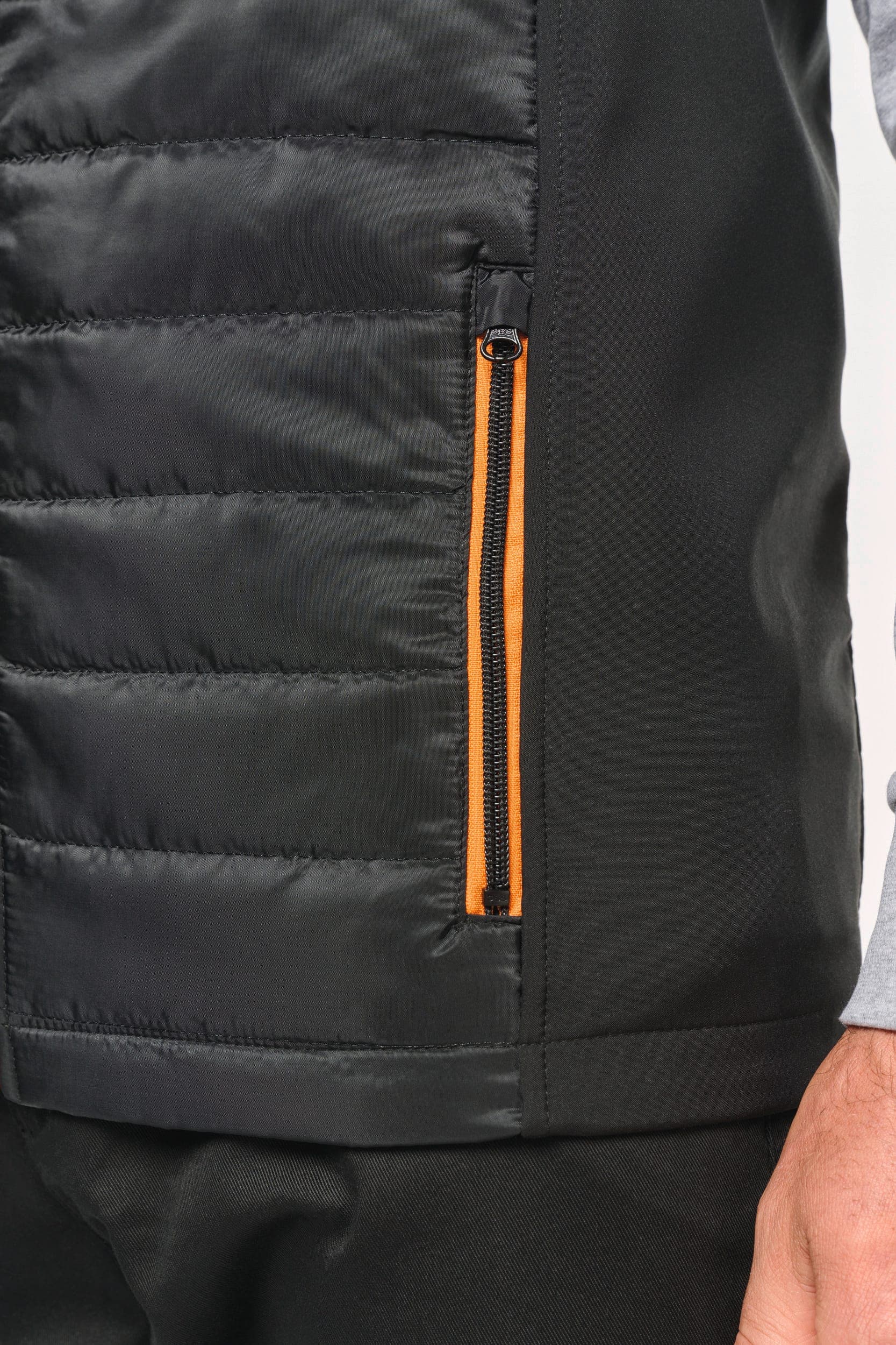 Bodywarmer Day To Day bi-matière unisexe en situation