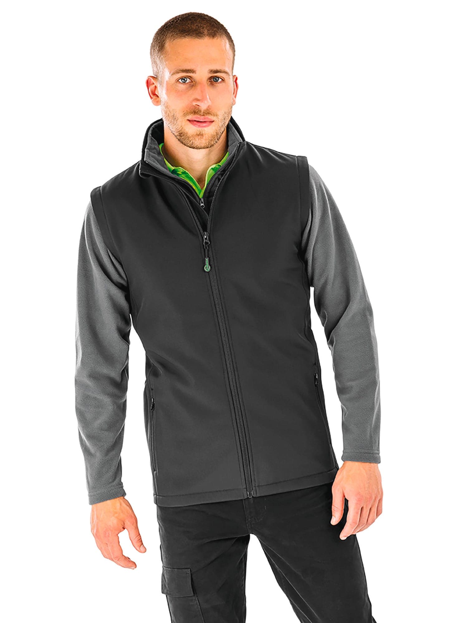 Bodywarmer softshell homme recyclé en situation