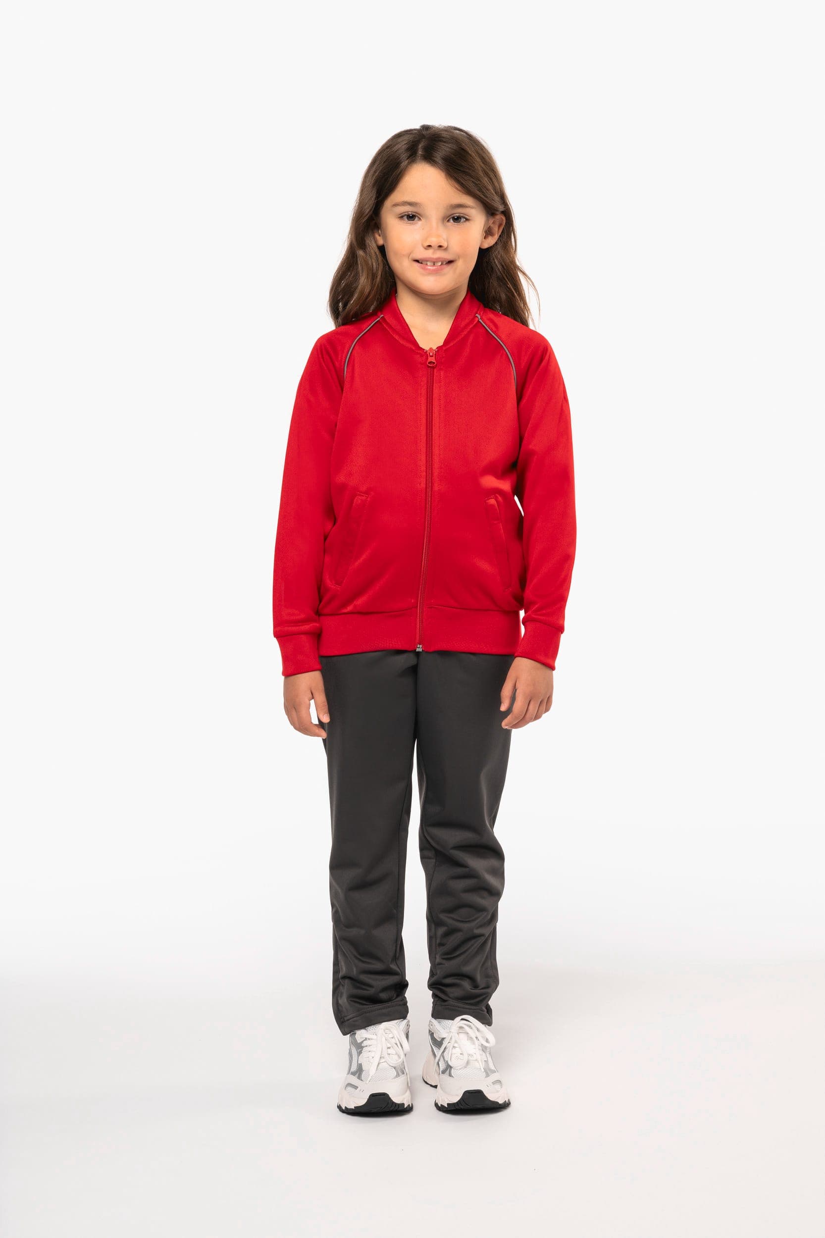 Veste de survêtement zippée avec liseré enfant en situation