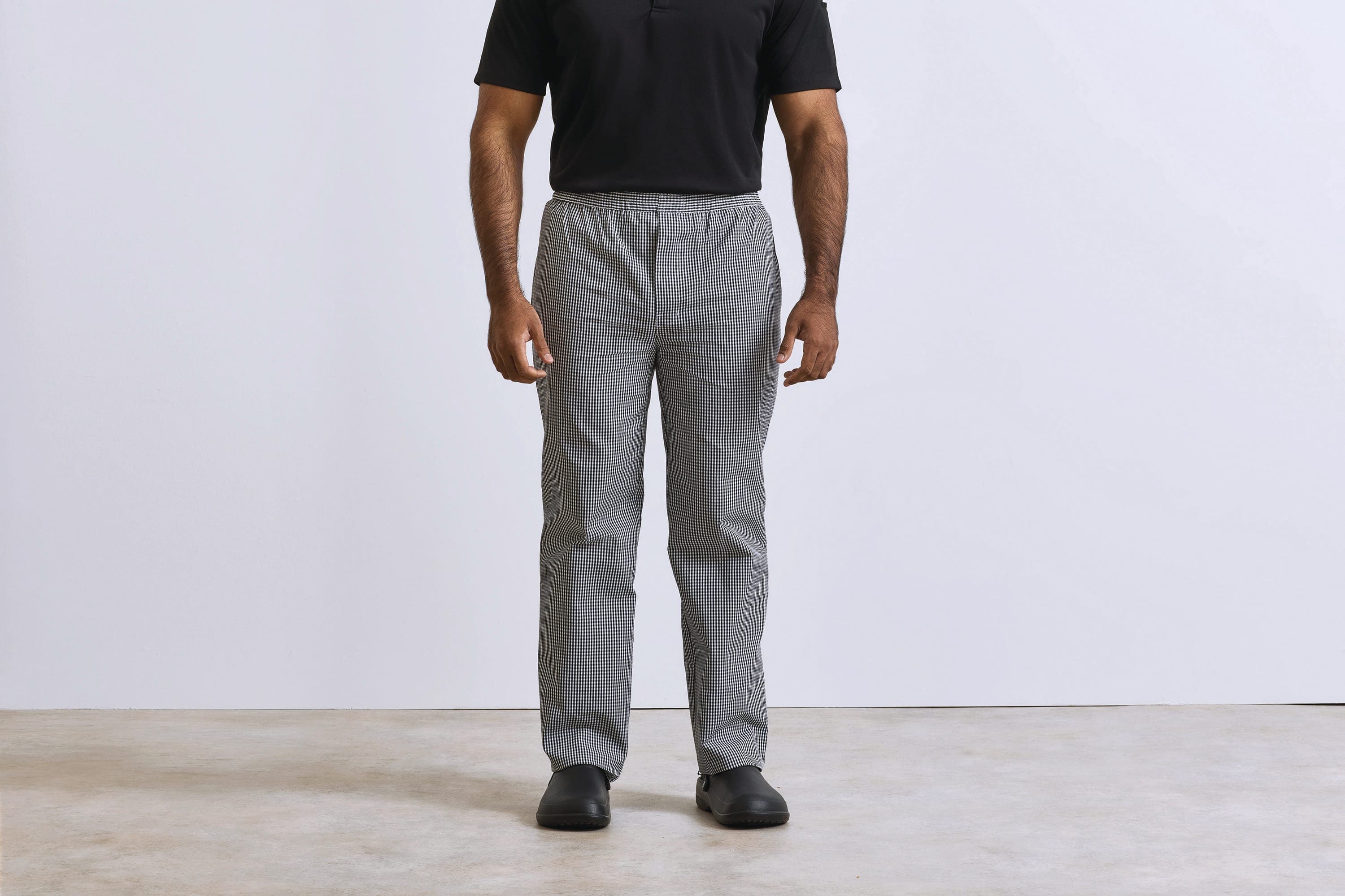 Pantalon de cuisine "Pull On" en situation