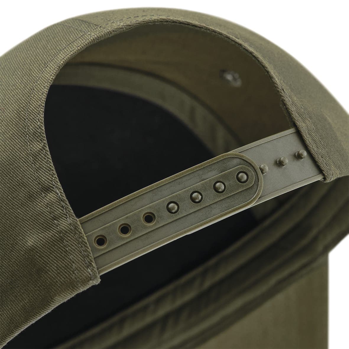 Casquette 5 panneaux avec patch amovible en situation