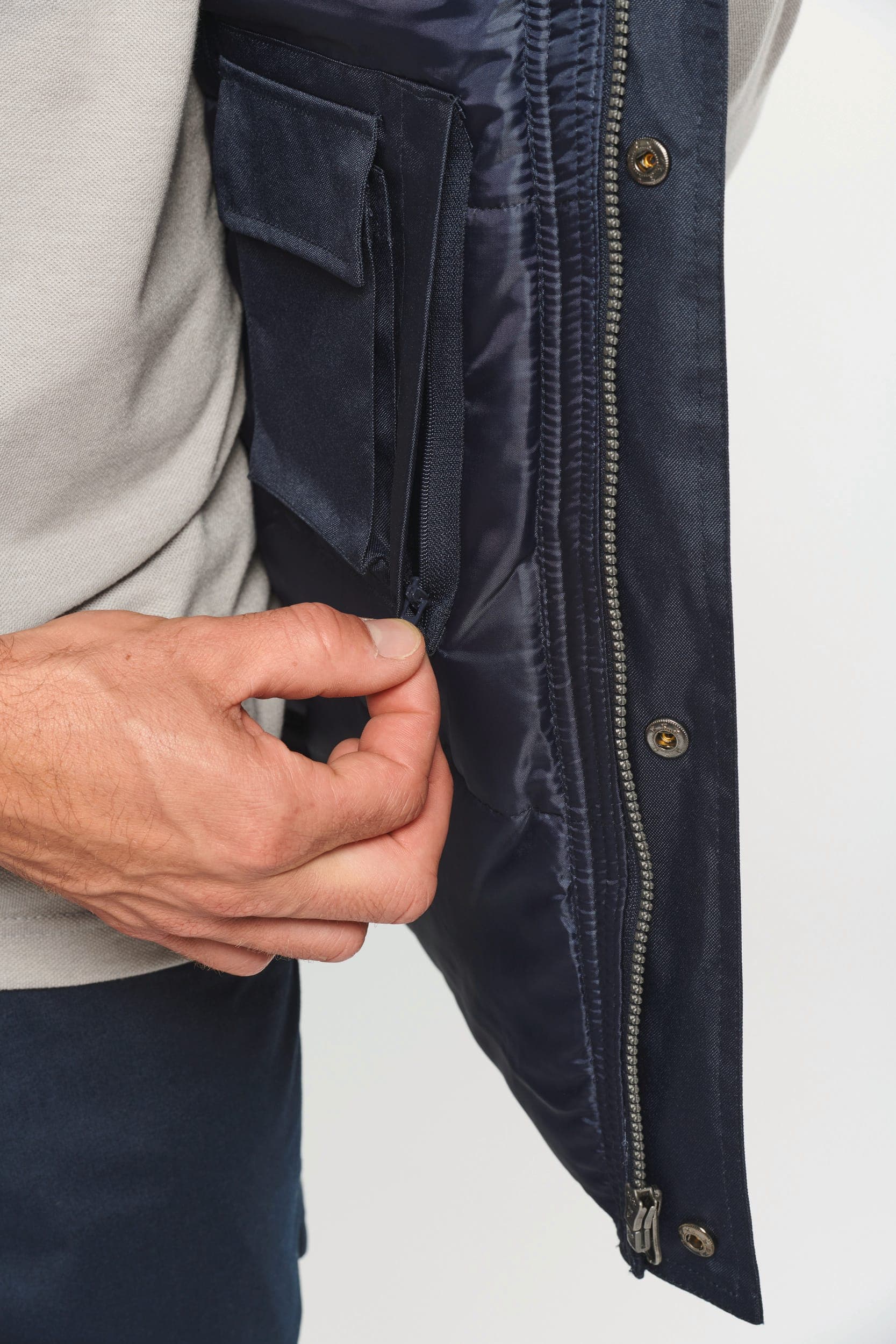 Worker > bodywarmer homme en situation
