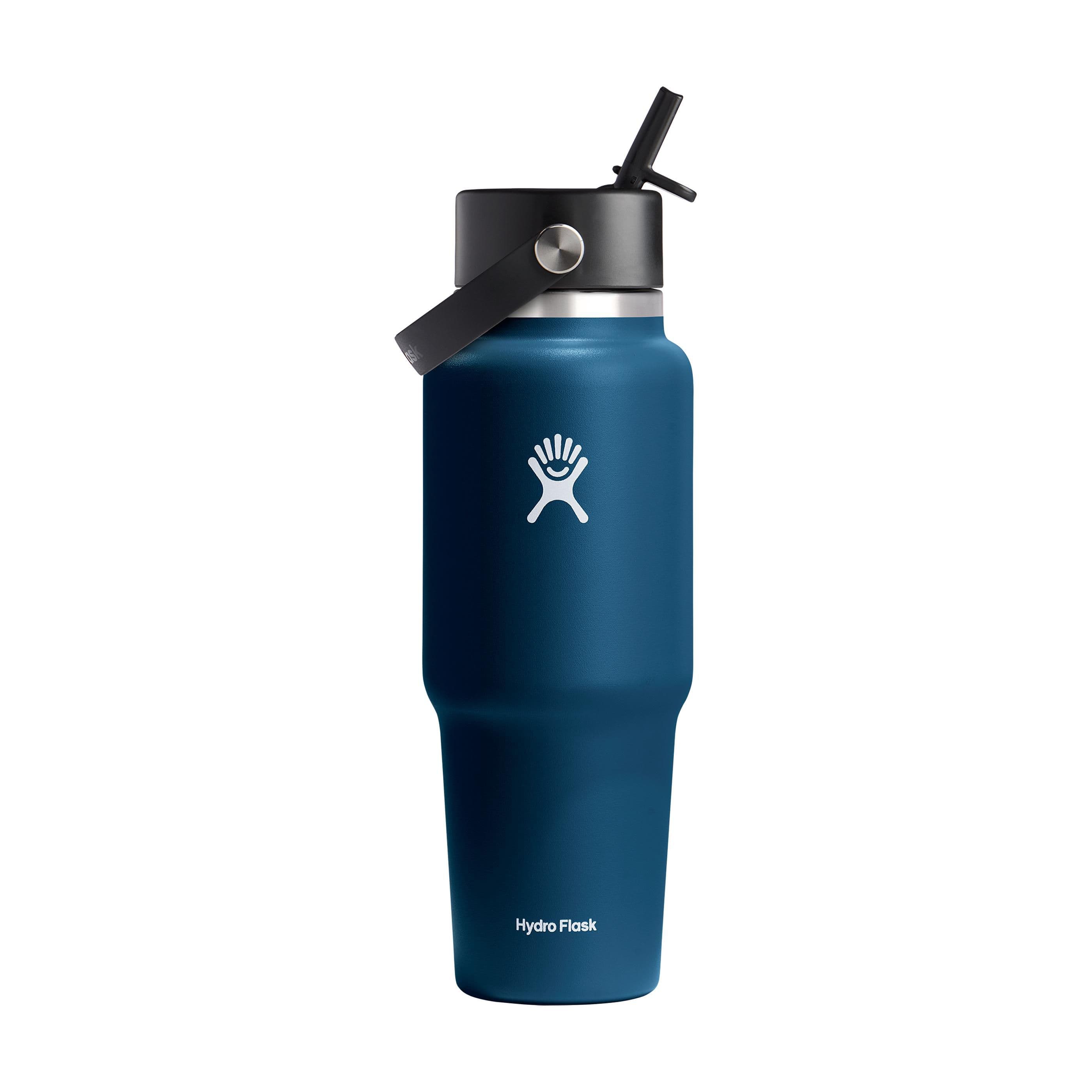 Bouteille d'eau Hydro Flask Wide Mouth avec bouchon à paille Flex 946 ml en situation