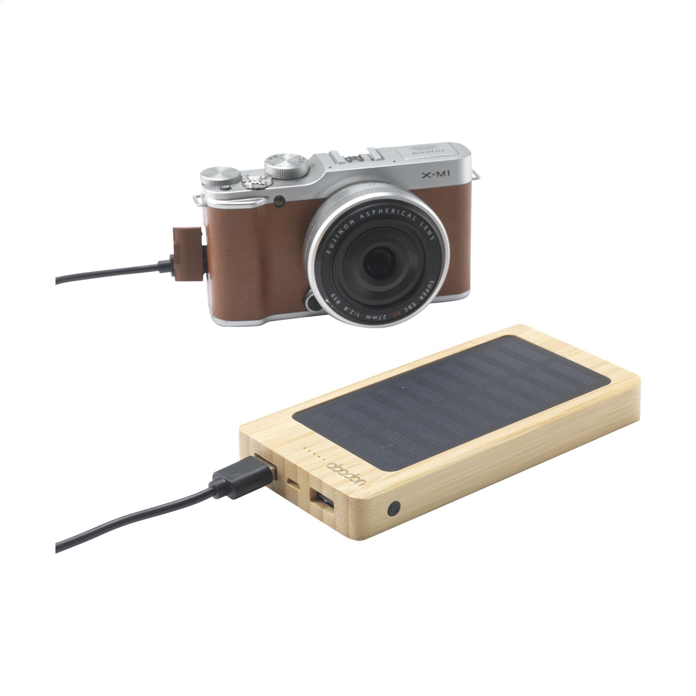 Chargeur externe solar powerbank 8000+ sans fil en situation