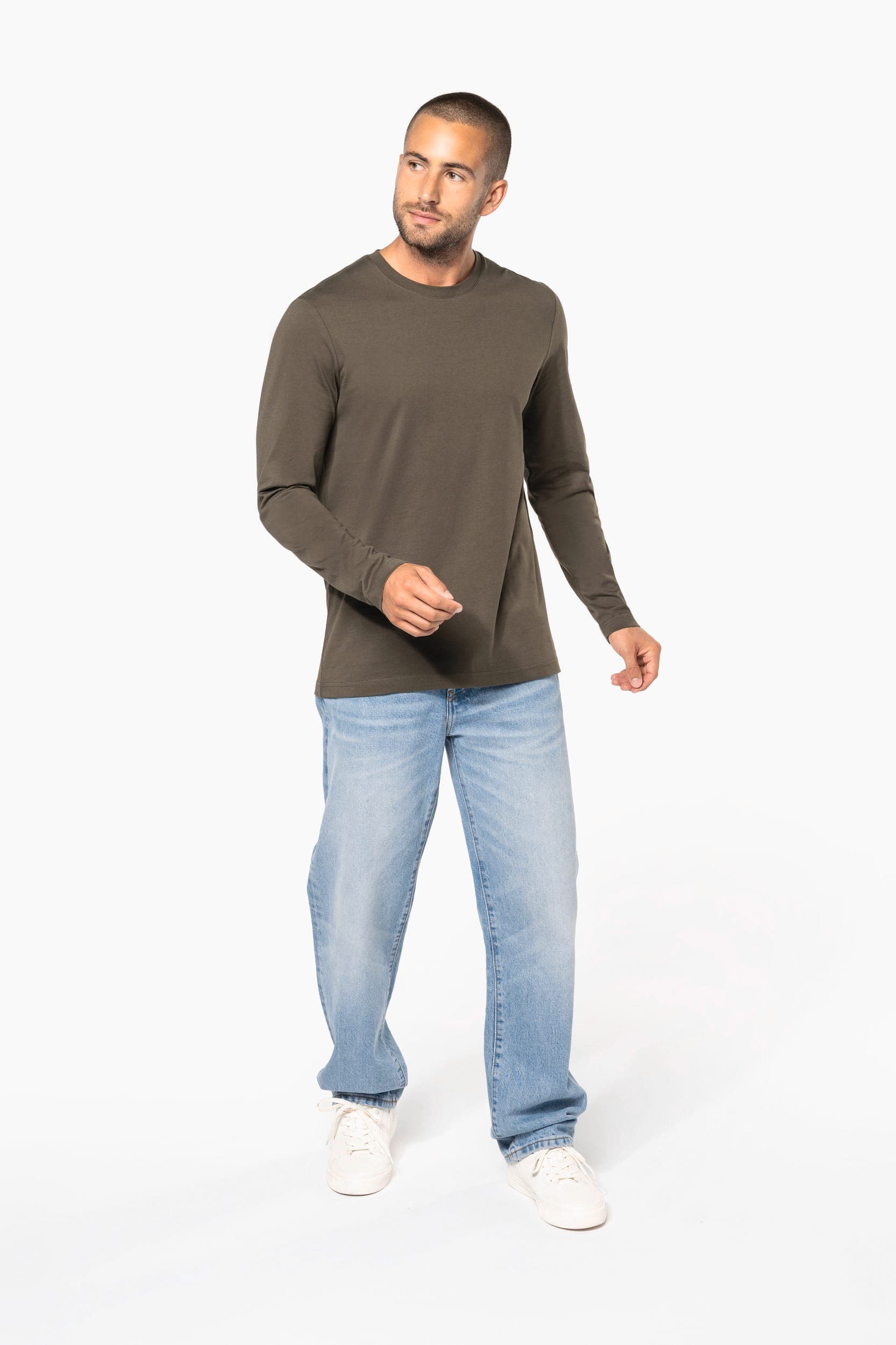 T-shirt col rond manches longues homme en situation