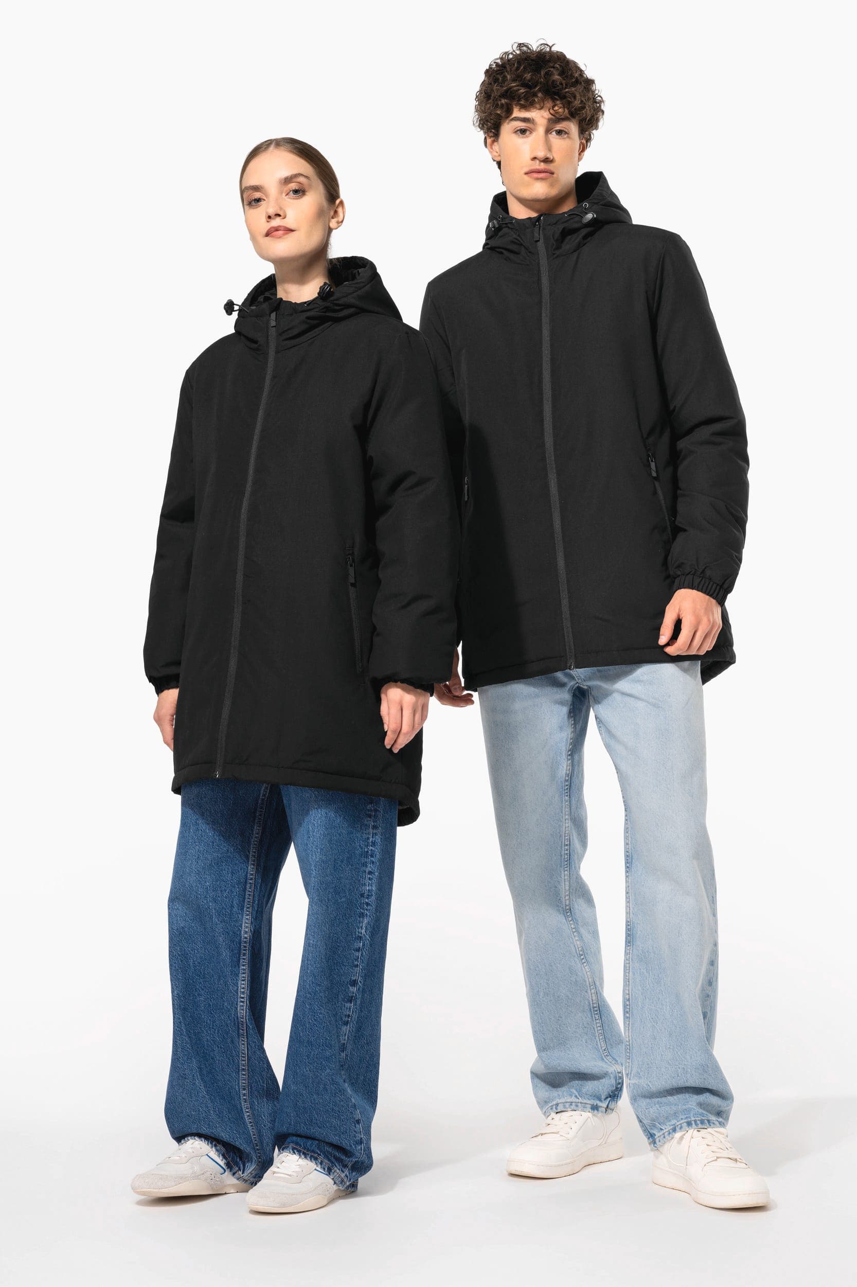 Parka à capuche recyclée unisexe en situation
