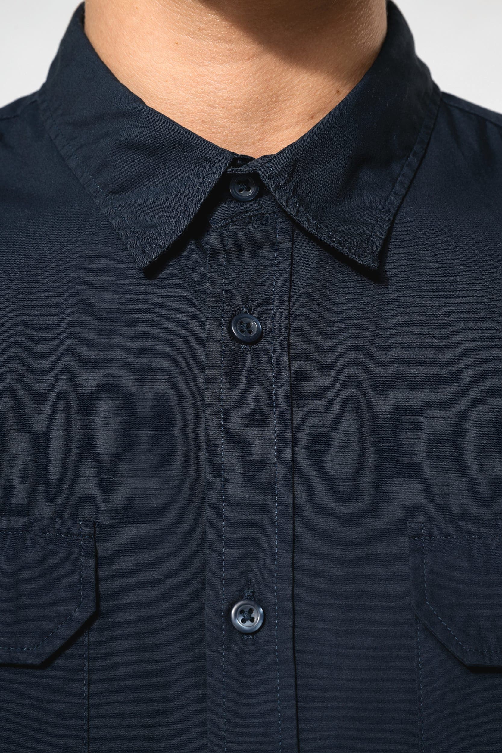 Chemise safari manches longues homme en situation