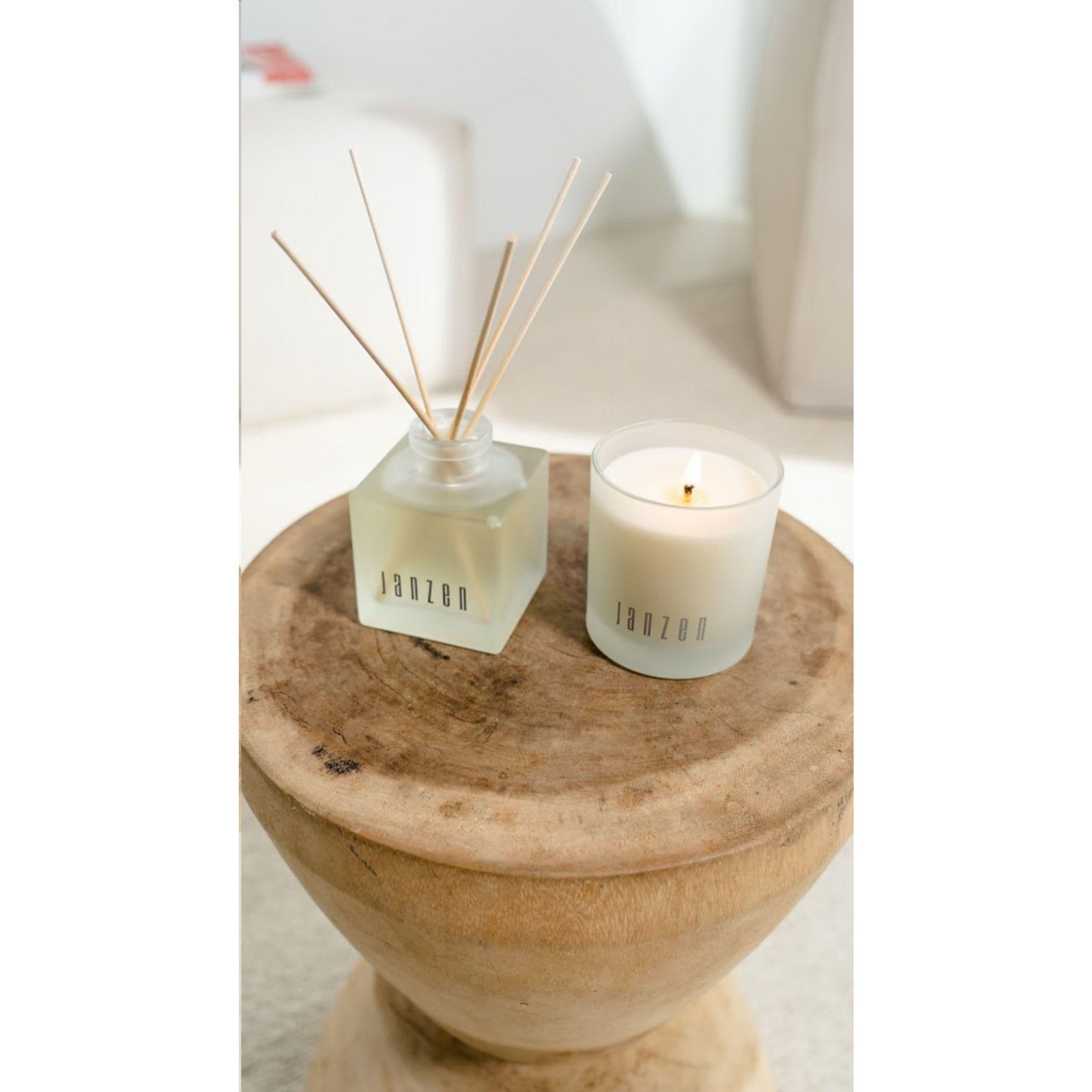Bâtonnets parfumés Janzen Home Fragrance Fuchsia 69 en situation