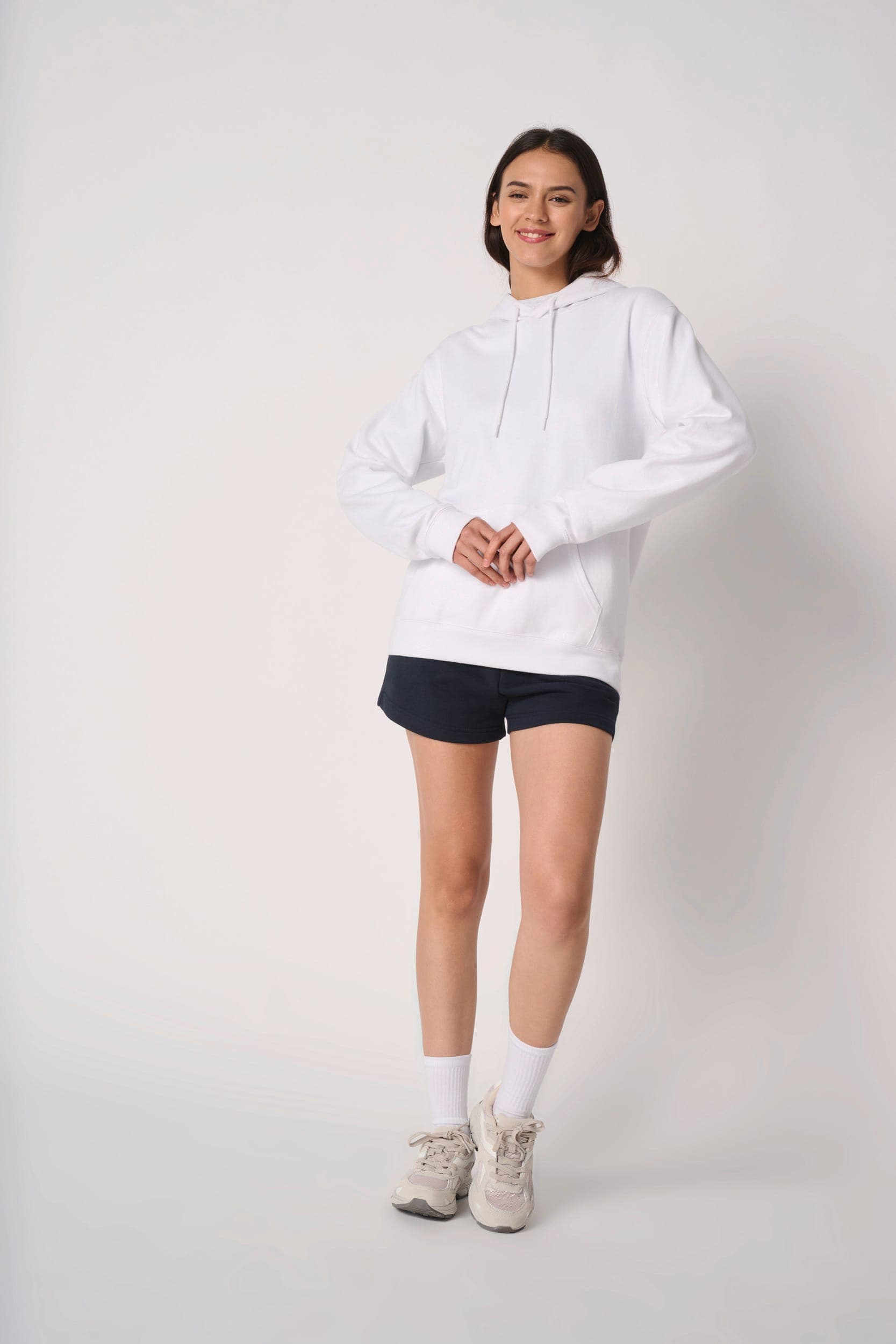 Sweat-shirt à capuche unisexe en situation