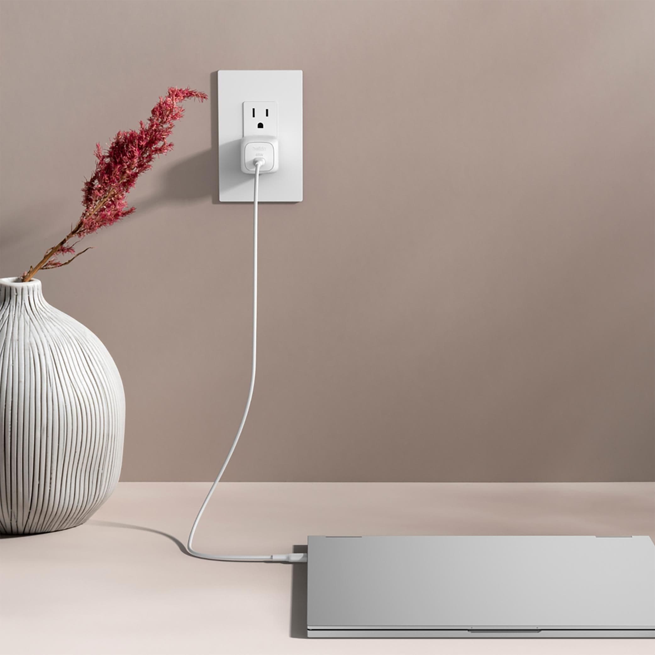 Chargeur mural Belkin 45W USB PD avec PPS et câble en situation