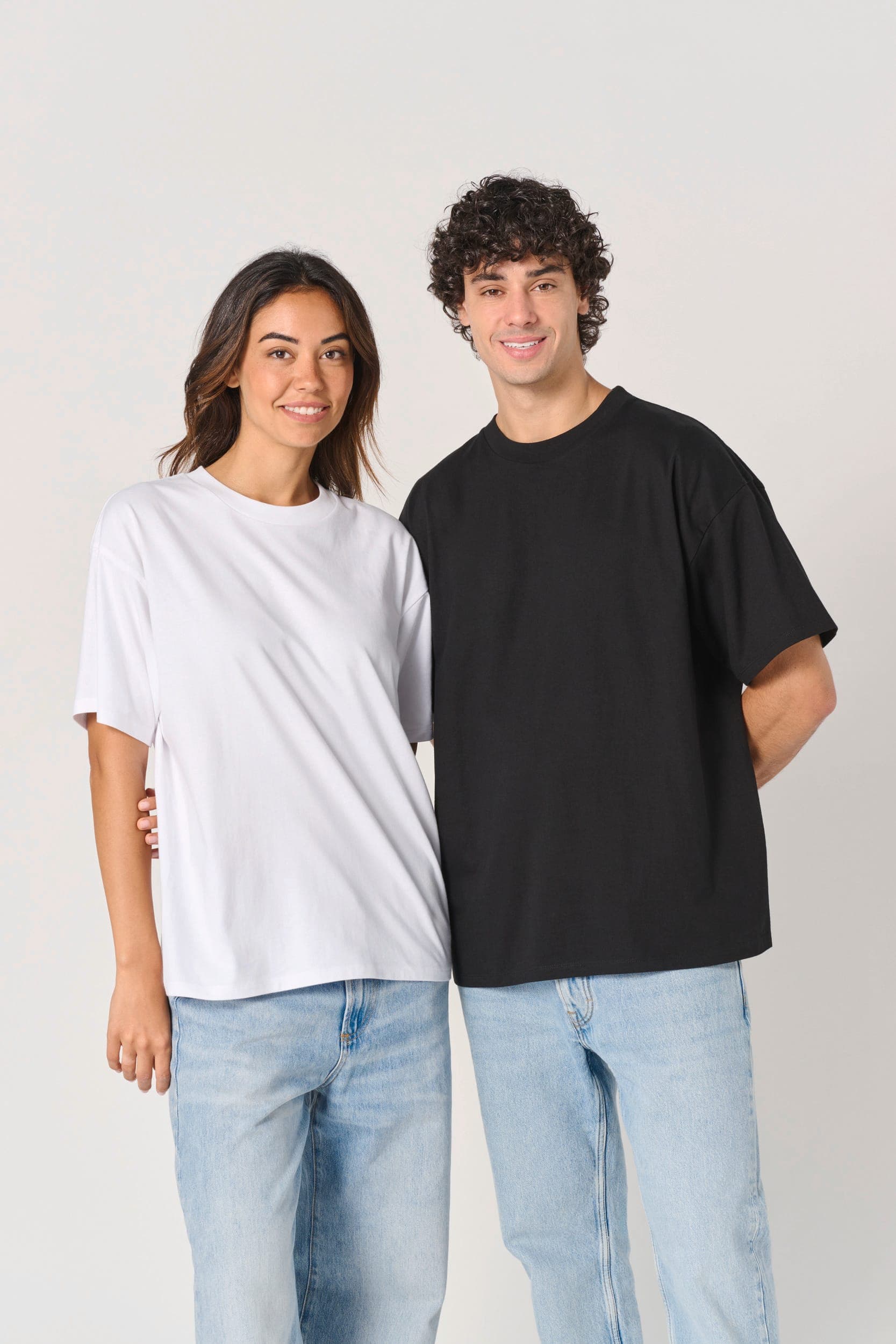 T-shirt oversize unisexe en situation