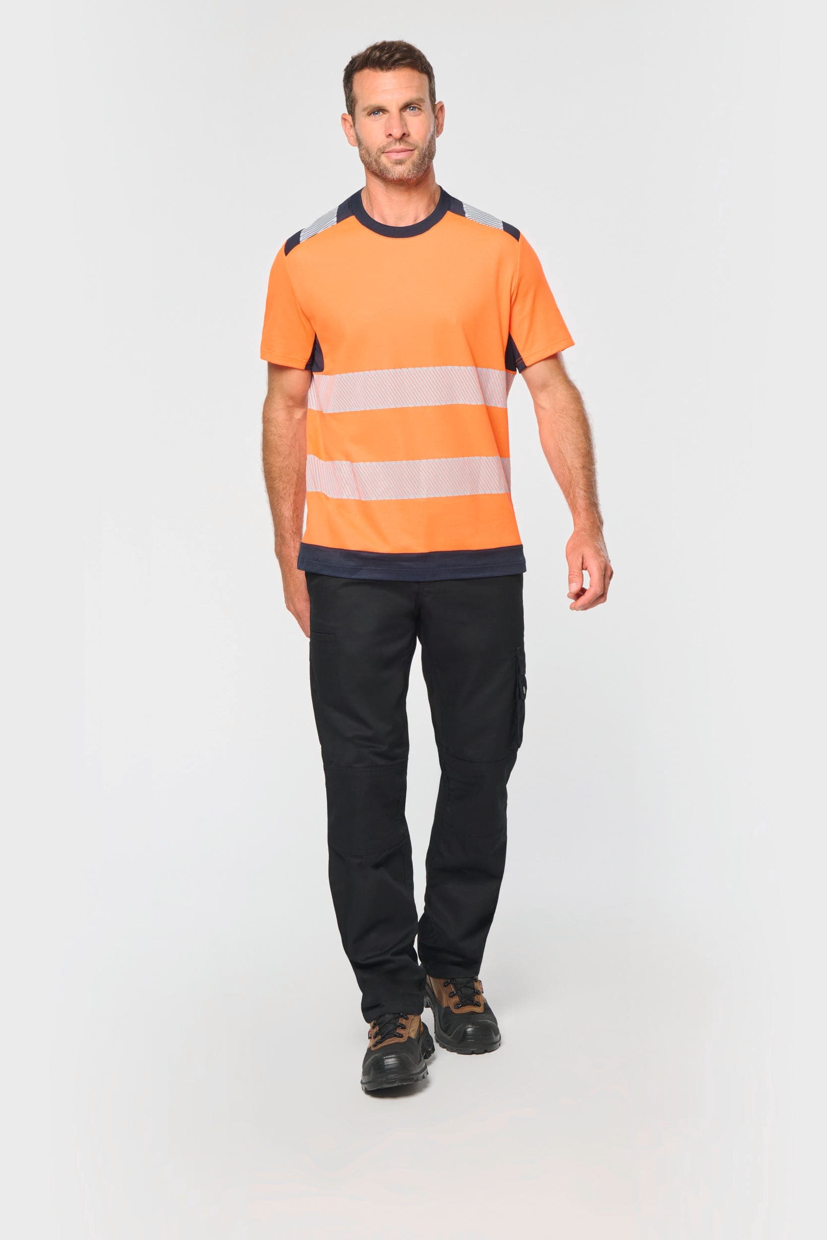 T-shirt de sécurité recyclé manches courtes unisexe en situation