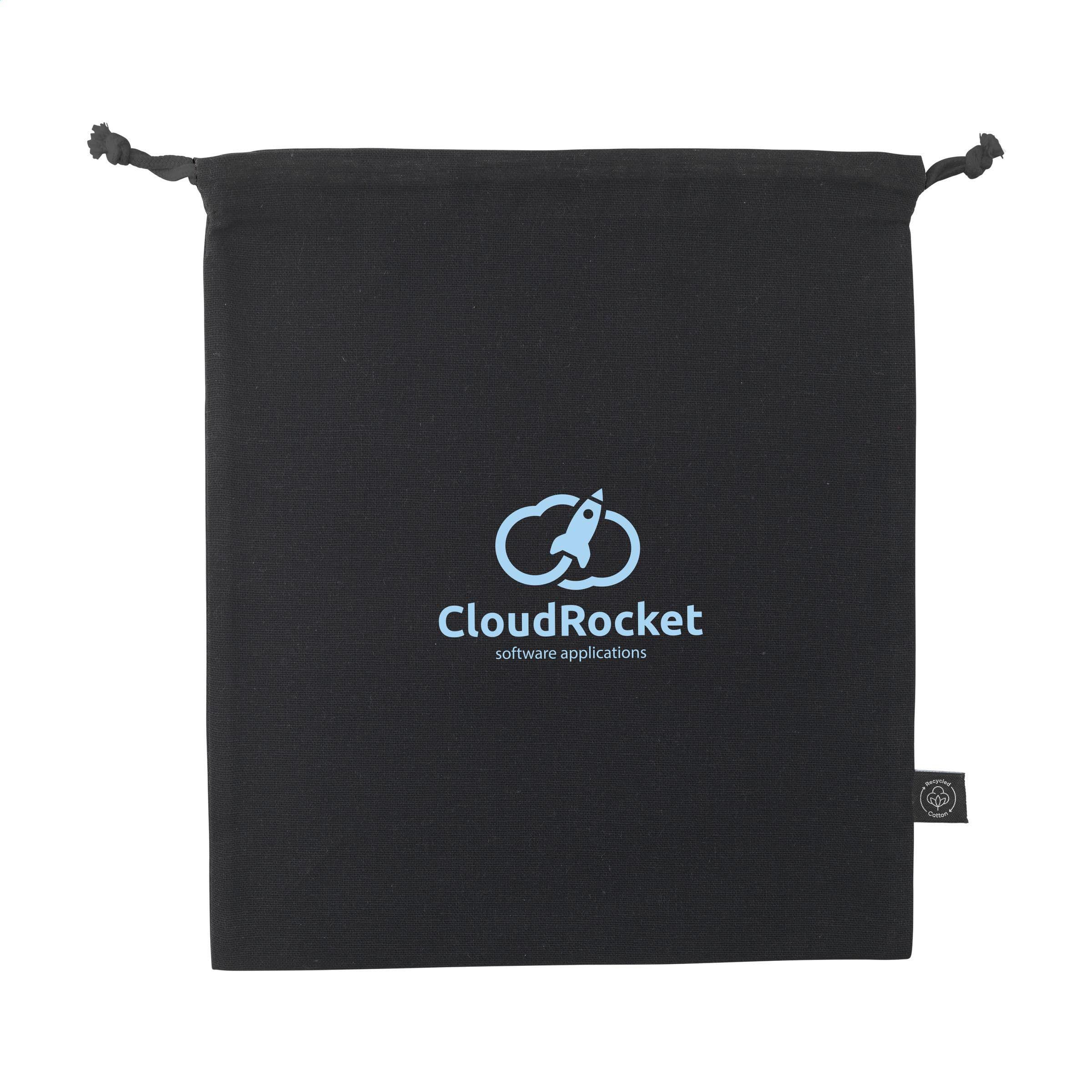 Pochette cadeau coton GRS recyclé (150 g/m²) M en situation