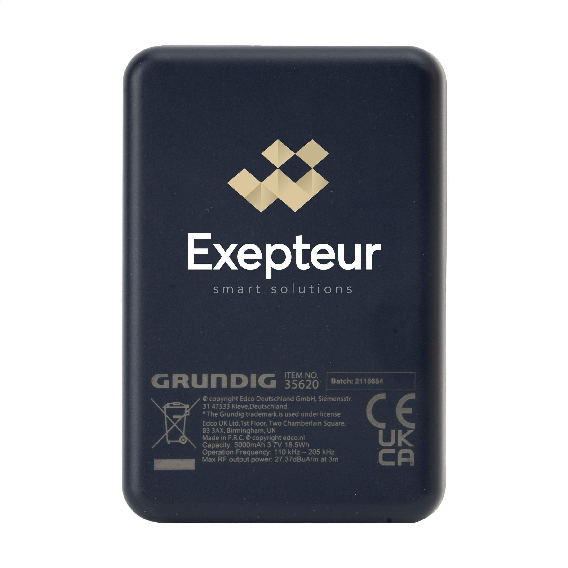 Batterie externe sans fil magnétique Grundig Mini 5000 mAh en situation