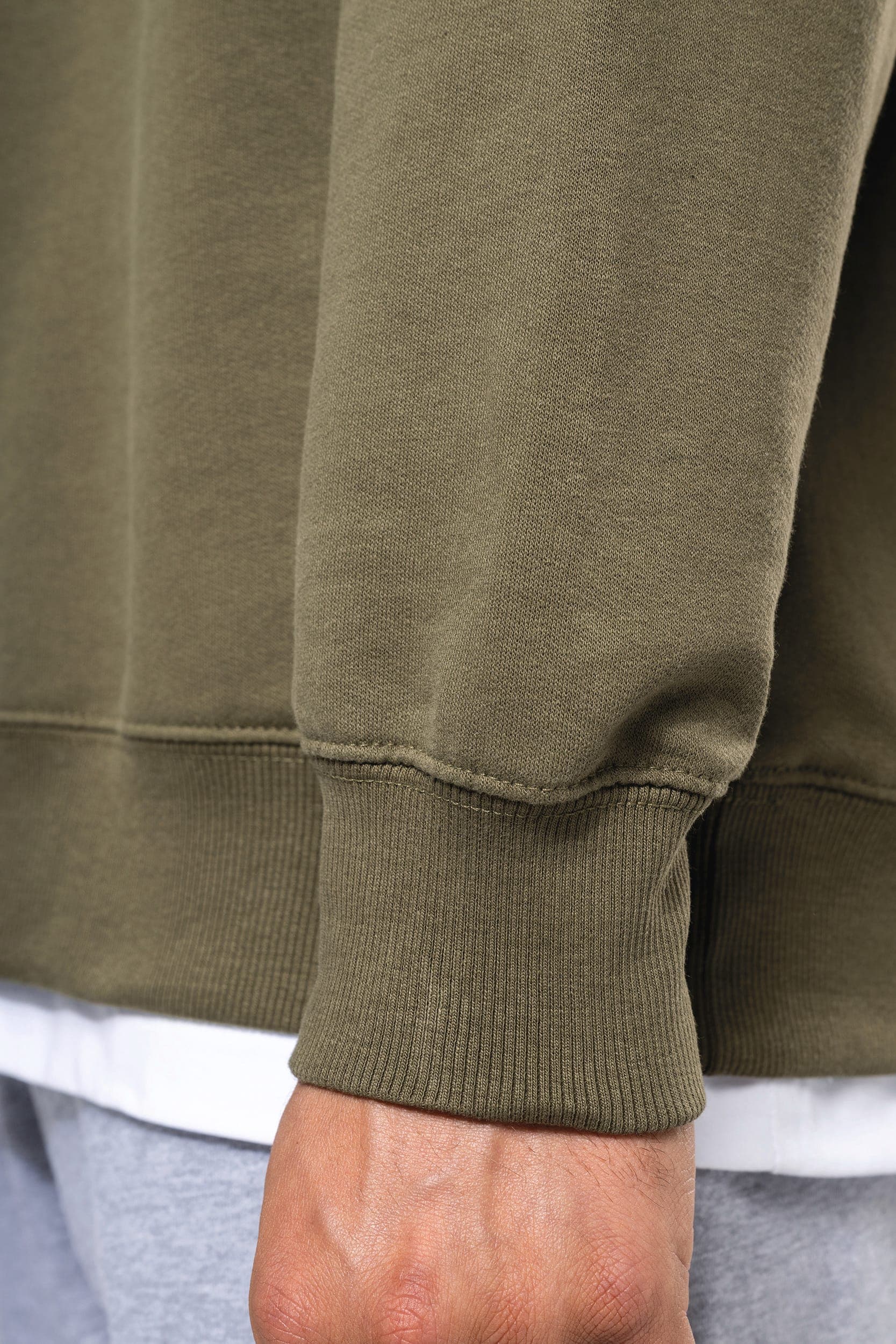 Sweatshirt à capuche molleton oversize unisexe en situation