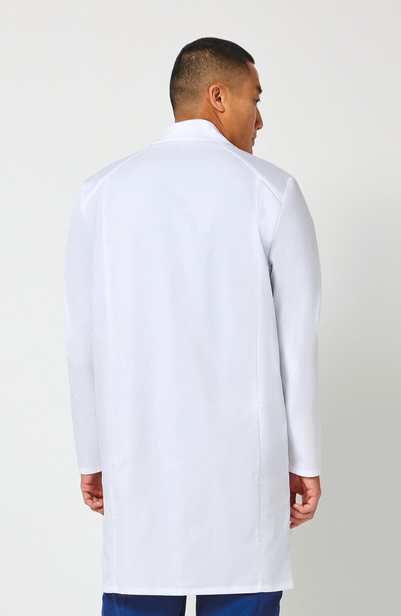 Blouse de laboratoire 96.5cm unisexe en situation