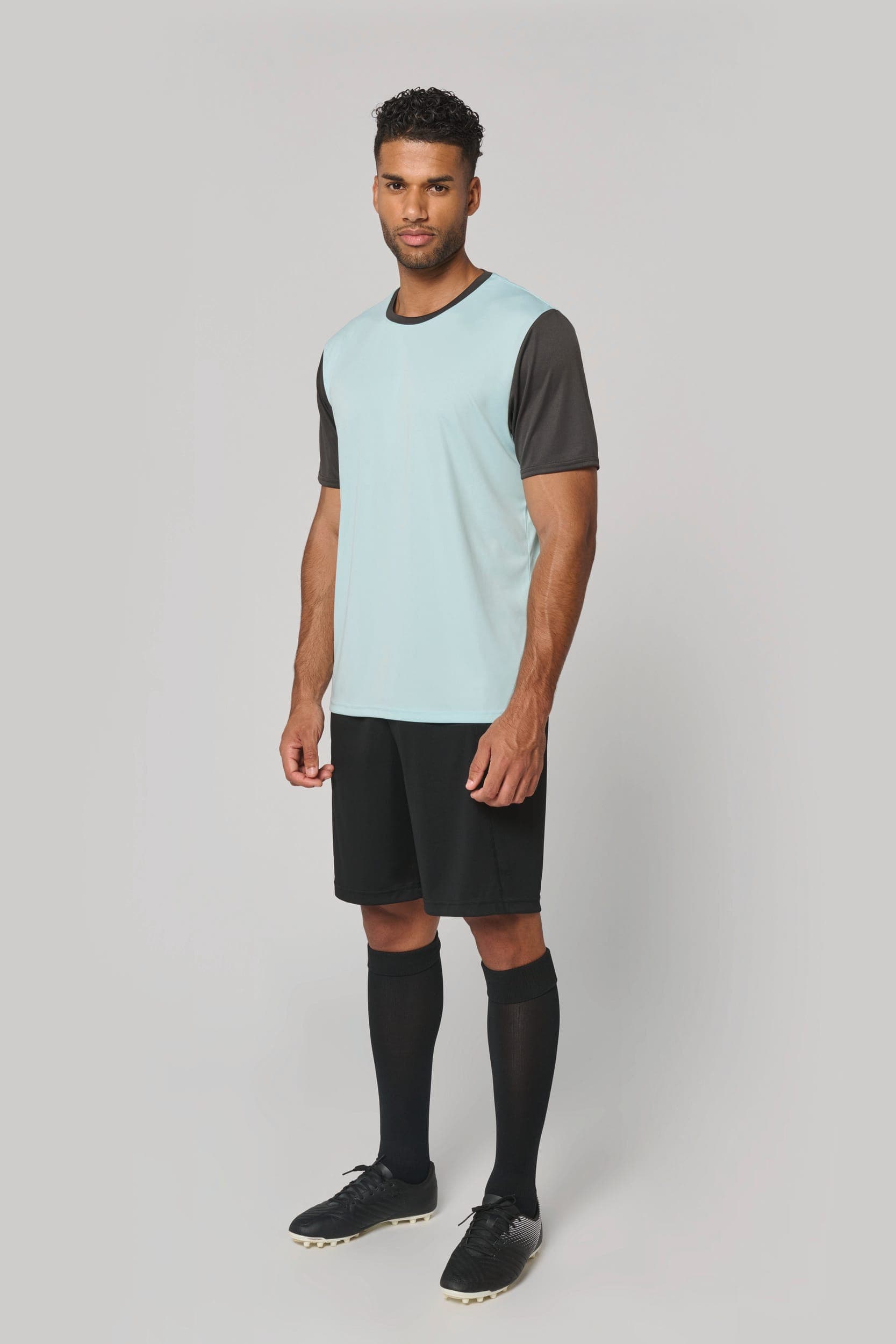 Maillot multisport manches courtes bicolore unisexe en situation