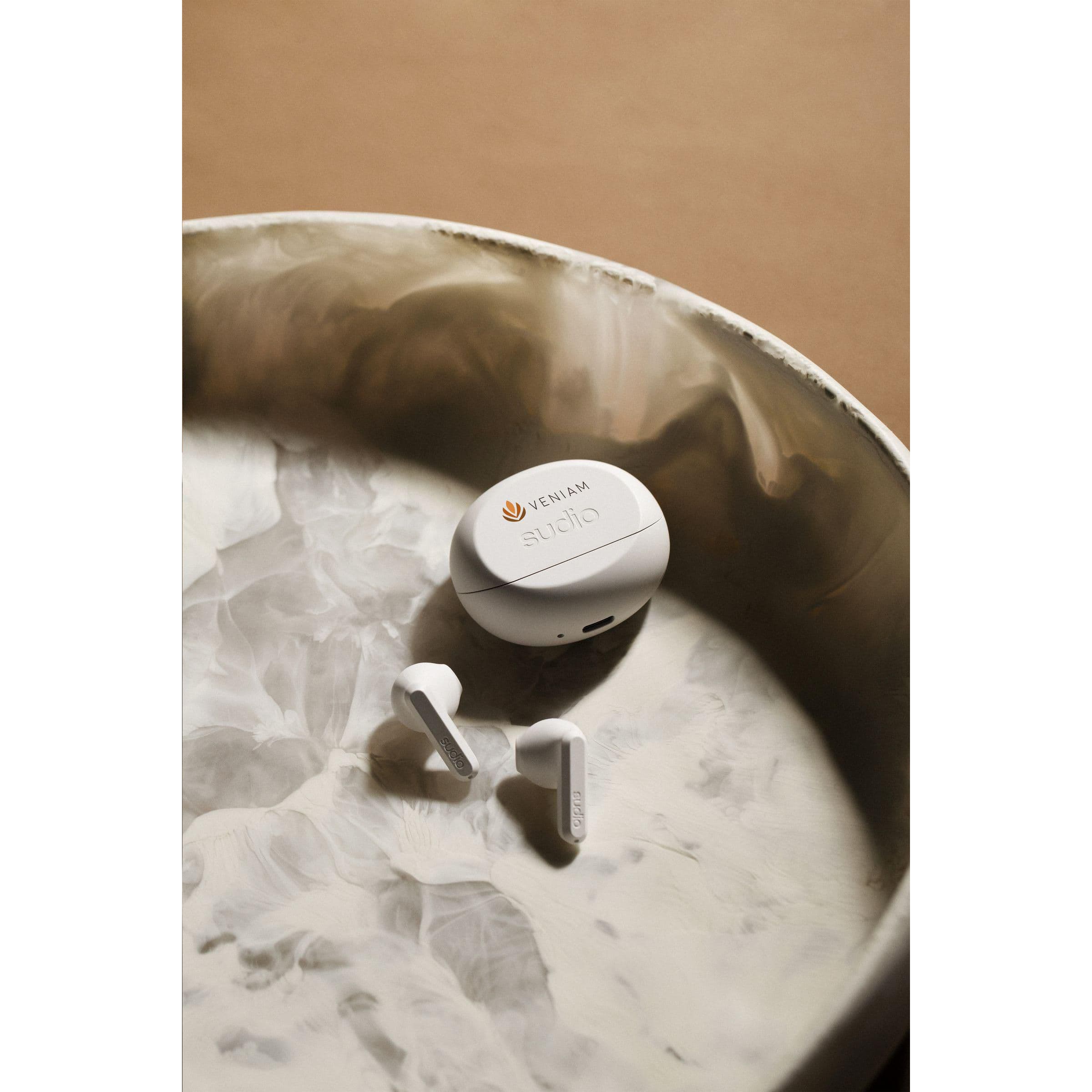 Écouteurs sans fil Sudio In-ear TWS A3 en situation