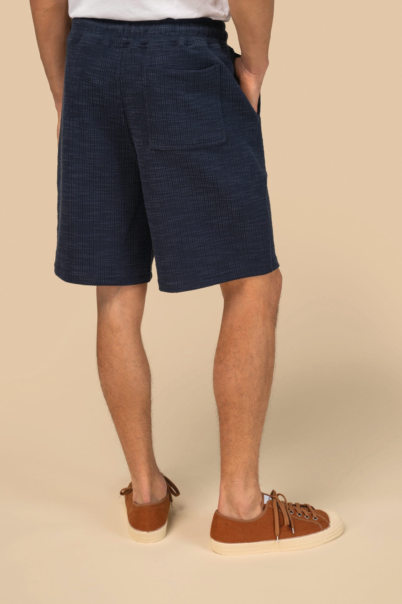 Bermuda texturé homme en situation