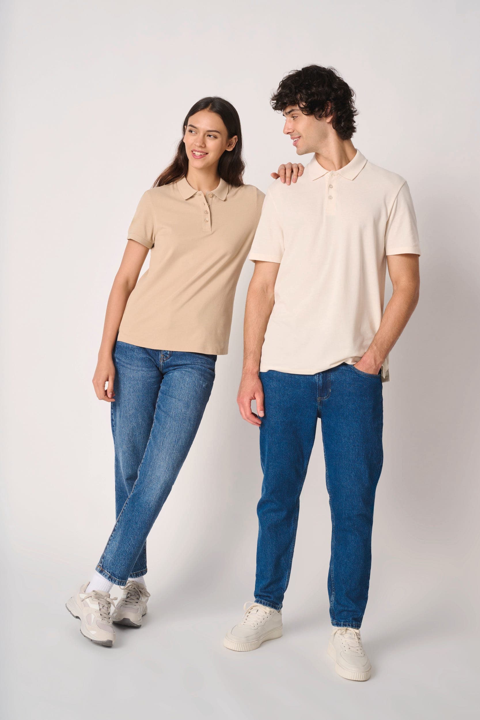 Polo piqué homme en situation
