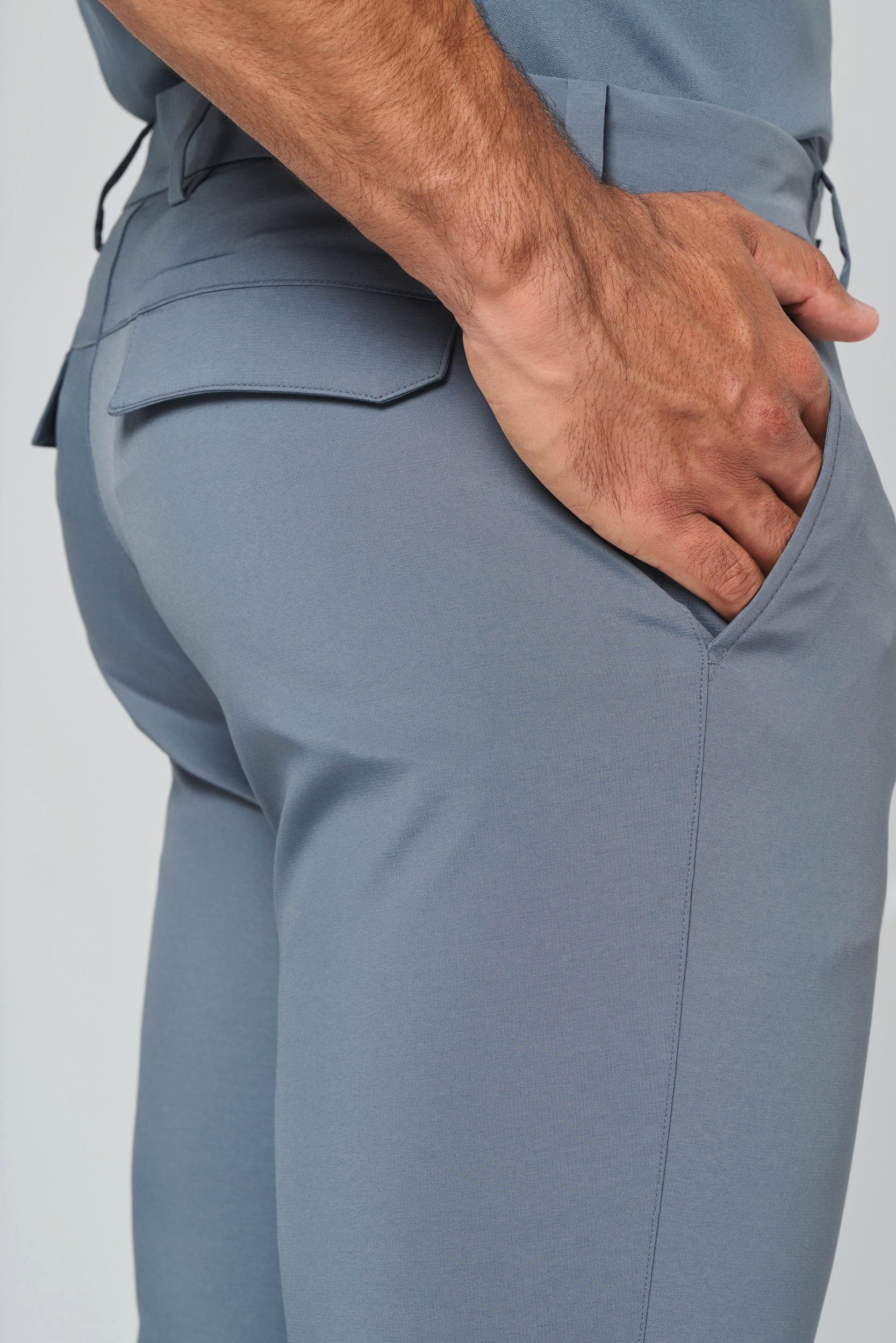 Pantalon homme en situation