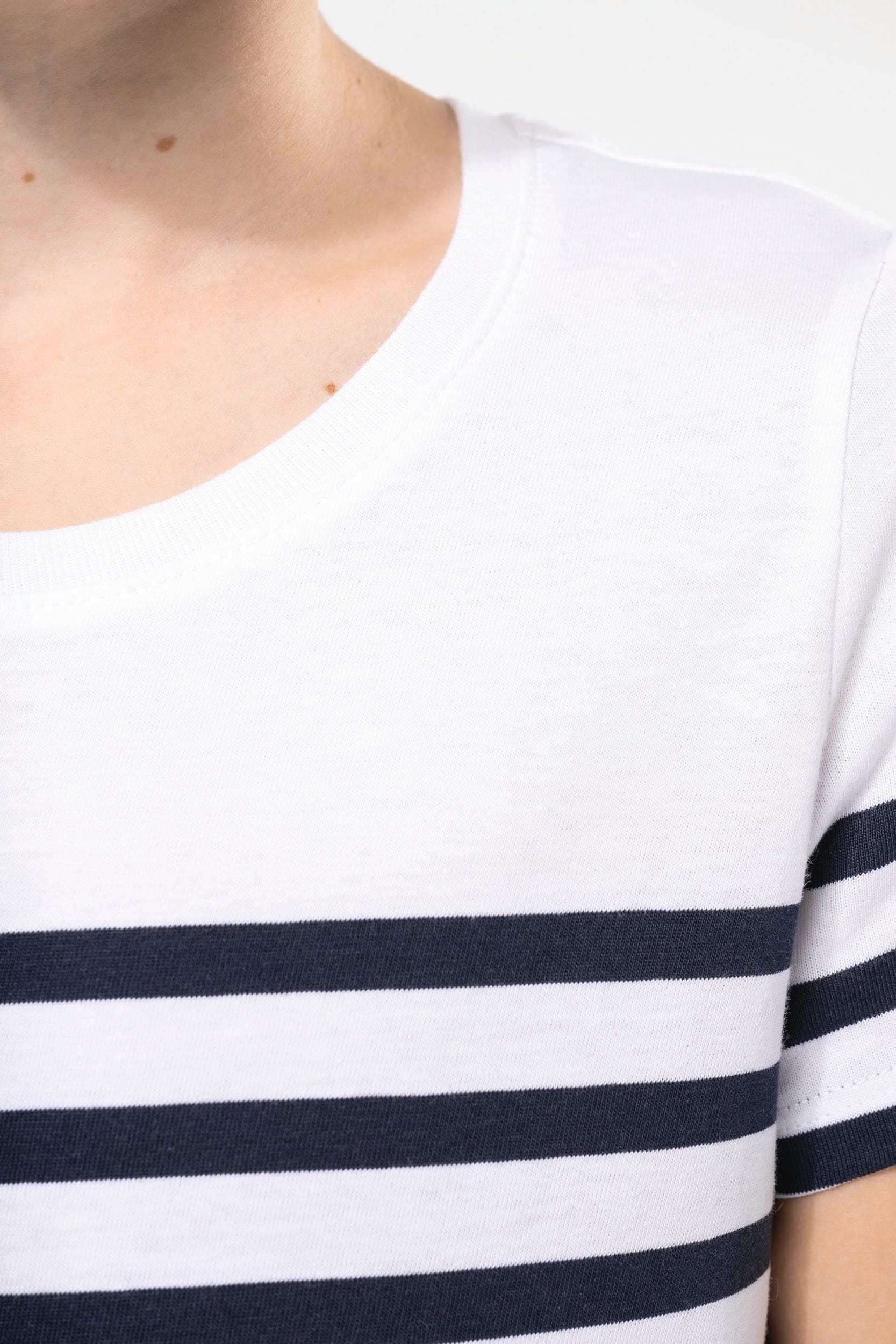 T-shirt marin col rond Bio enfant en situation