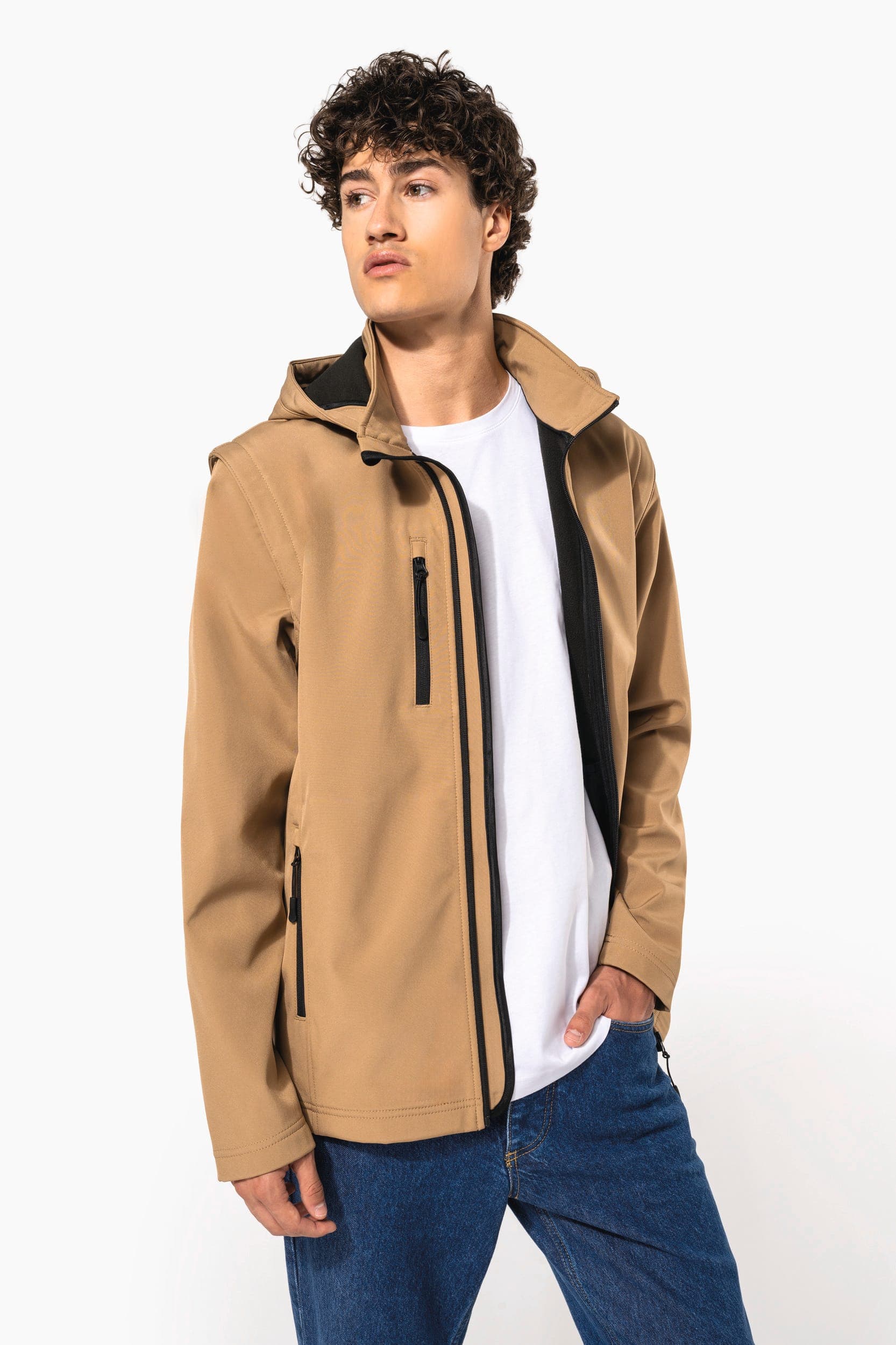 Veste Softshell 3 couches à capuche avec manches amovibles unisexe en situation